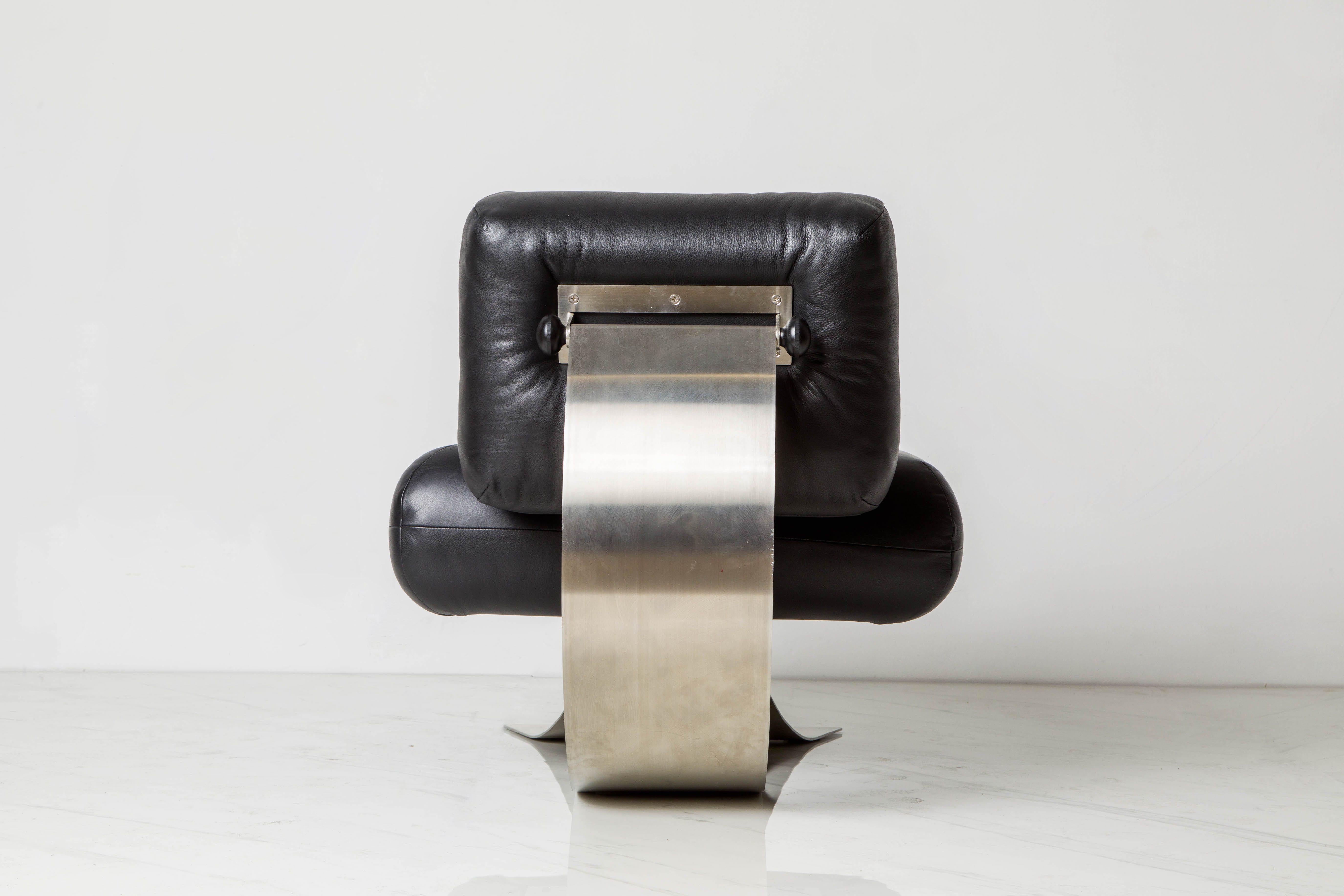 Stainless Steel 'Alta' Lounge Chair & Ottoman by Oscar Niemeyer for Mobilier Intl, 1970s, Signed