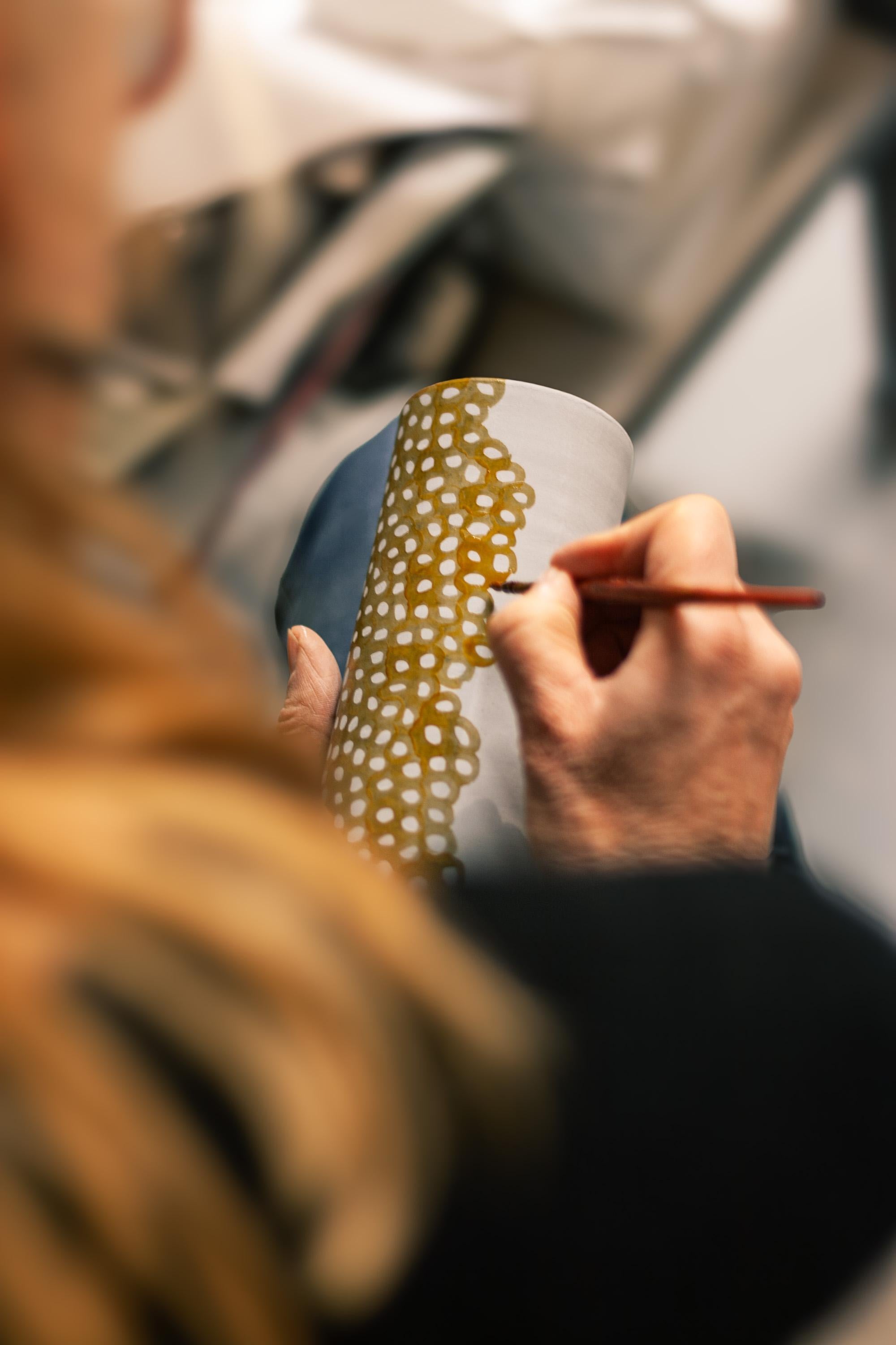 Jarrón ALTA, jarrón contemporáneo de porcelana hecha a mano en blanco y negro en Nuevo estado para la venta en Firenze, IT