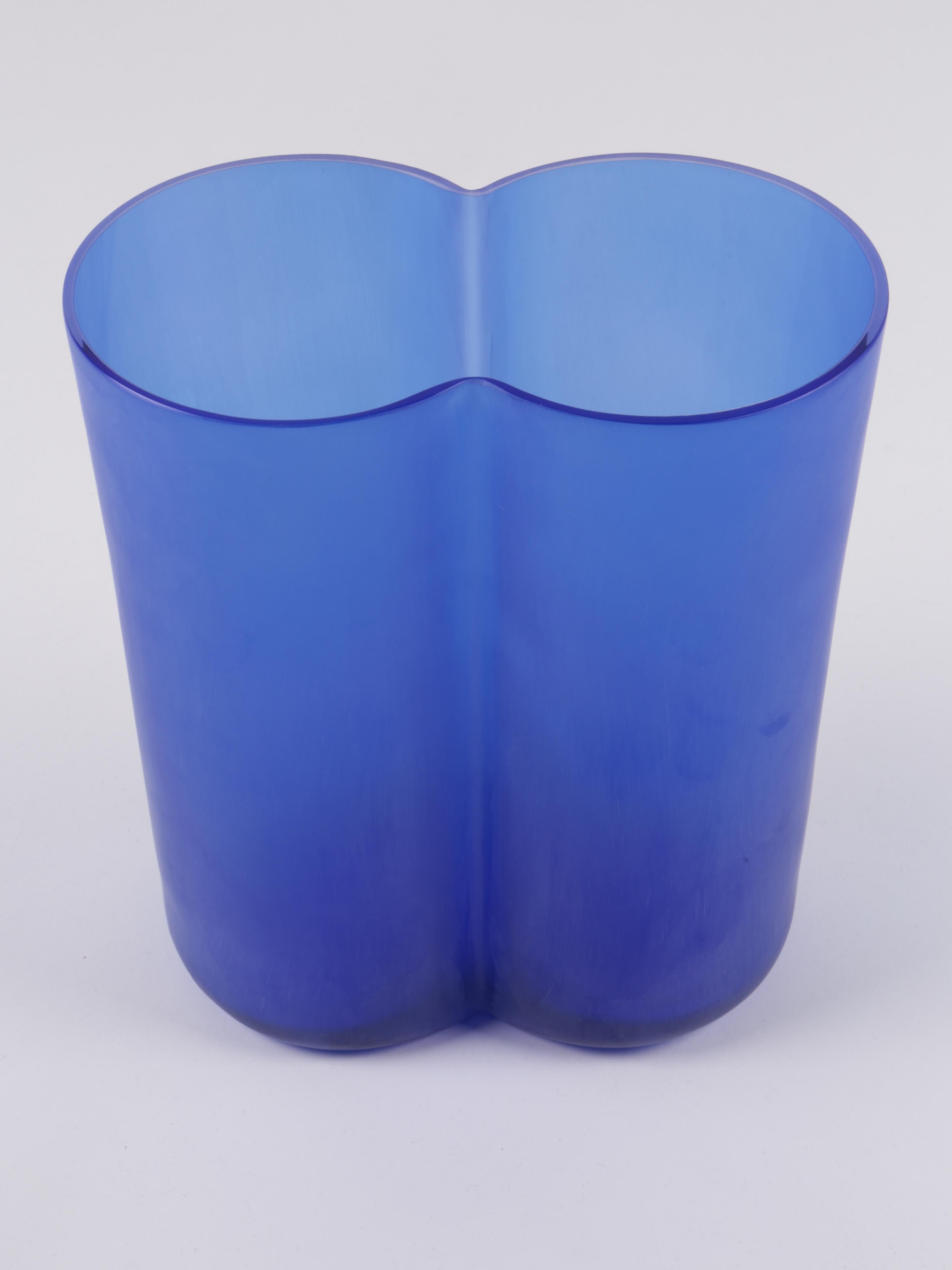 italien Vase Altabella 23, Portare Acqua Al Mare bleu cobalt par Calori & Maillard en vente