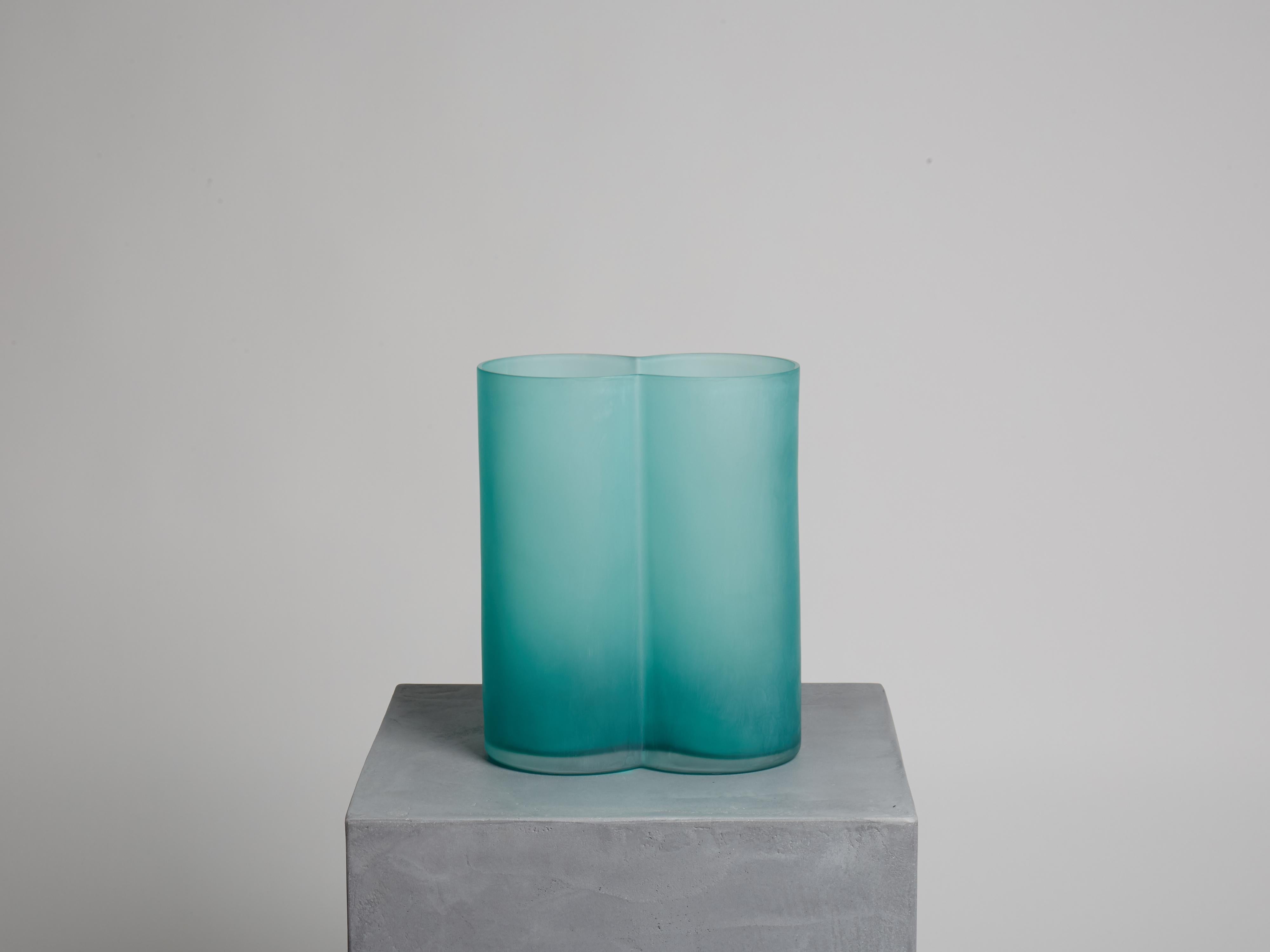 Materials: murano glass, satin finish

Colours: emerald green; also available in cobalt blue or ochre yellow

In January 2017 Calori & Maillard took part to Art City, an event linked to Arte Fiera, with the solo show “Causerie – conversation”