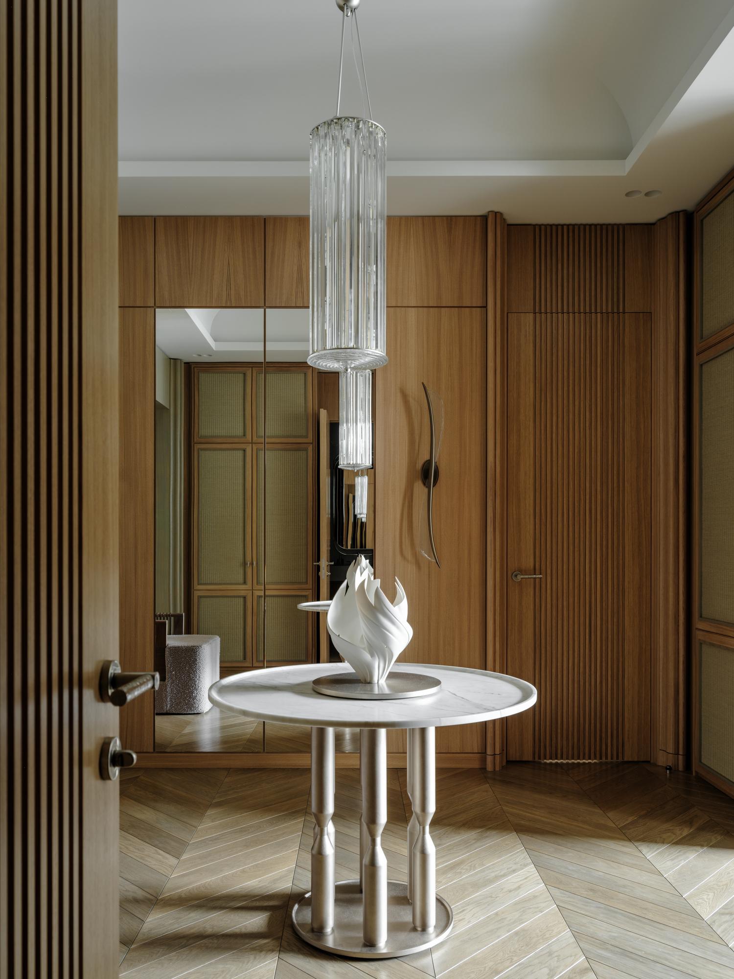 Glass Altair I Modern Chandelier for Office and Lobby Interiors For Sale