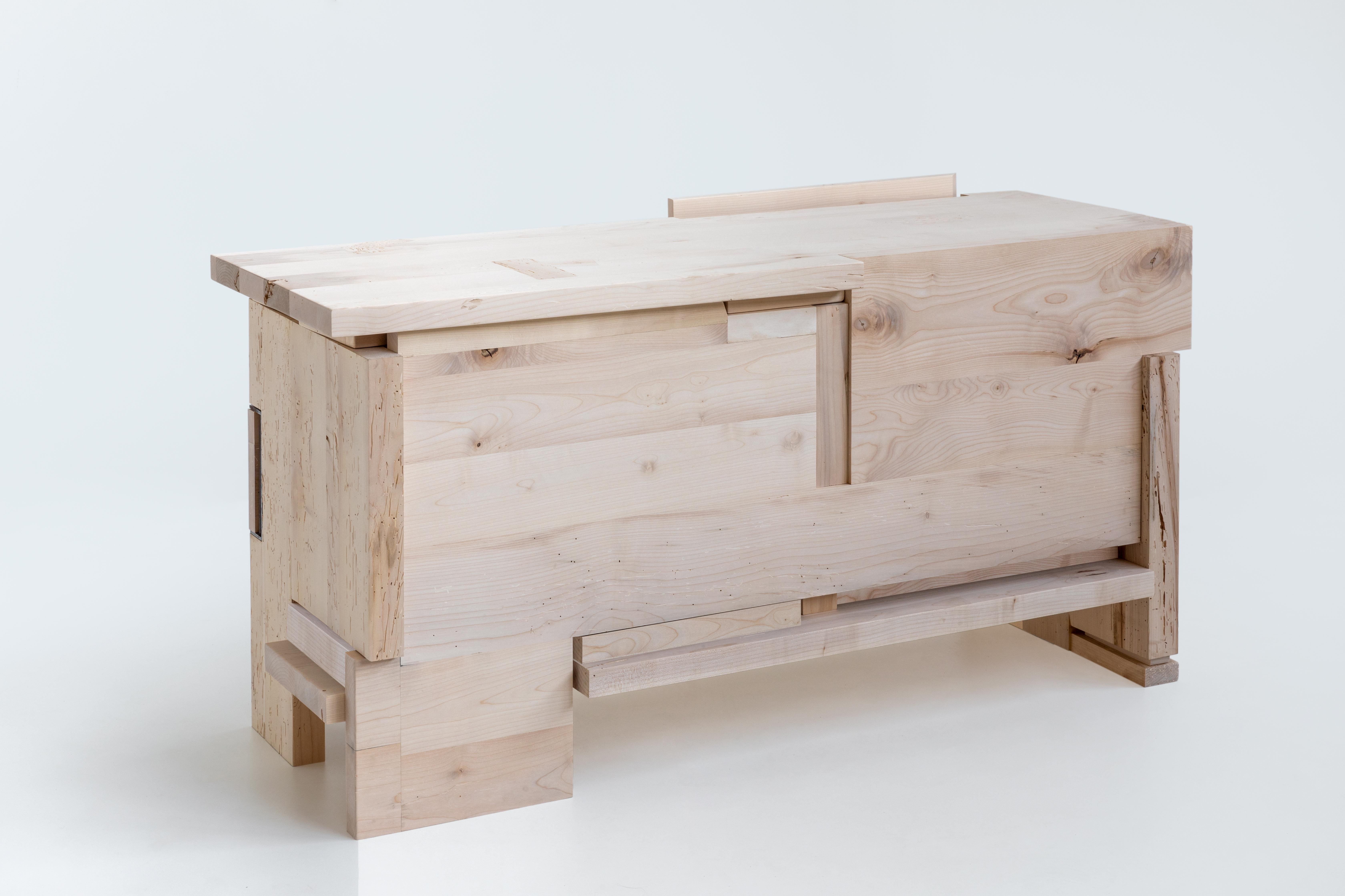 Altamira Buffet-/Sideboard aus wiederverwertetem Ahornholz, 21. Jahrhundert (Holzarbeit) im Angebot
