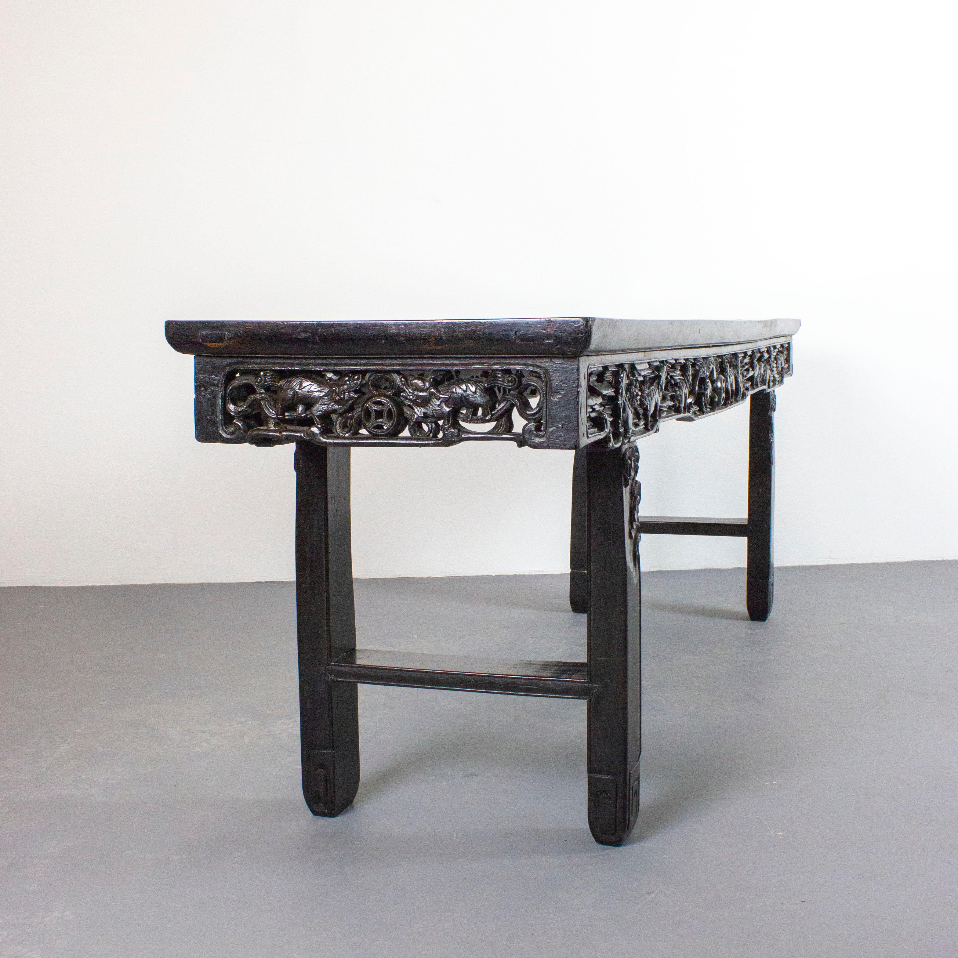 Altar bench in black lacquered woodQing dynasty - China - 19th century In Good Condition For Sale In Madrid, España