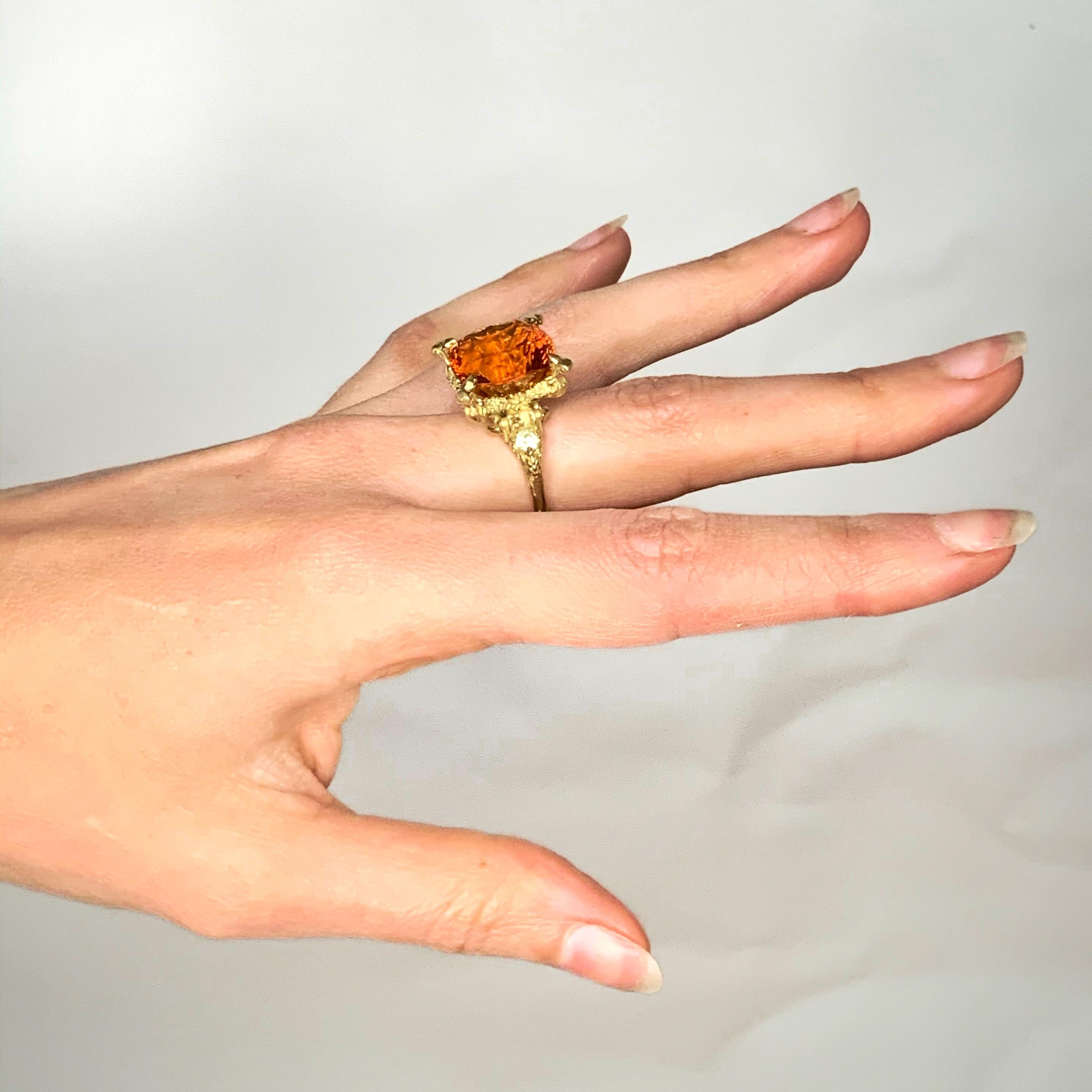 Cushion Cut 18 Karat Yellow Gold Ring with Concave Cut 14.81ct Citrine and Diamonds For Sale