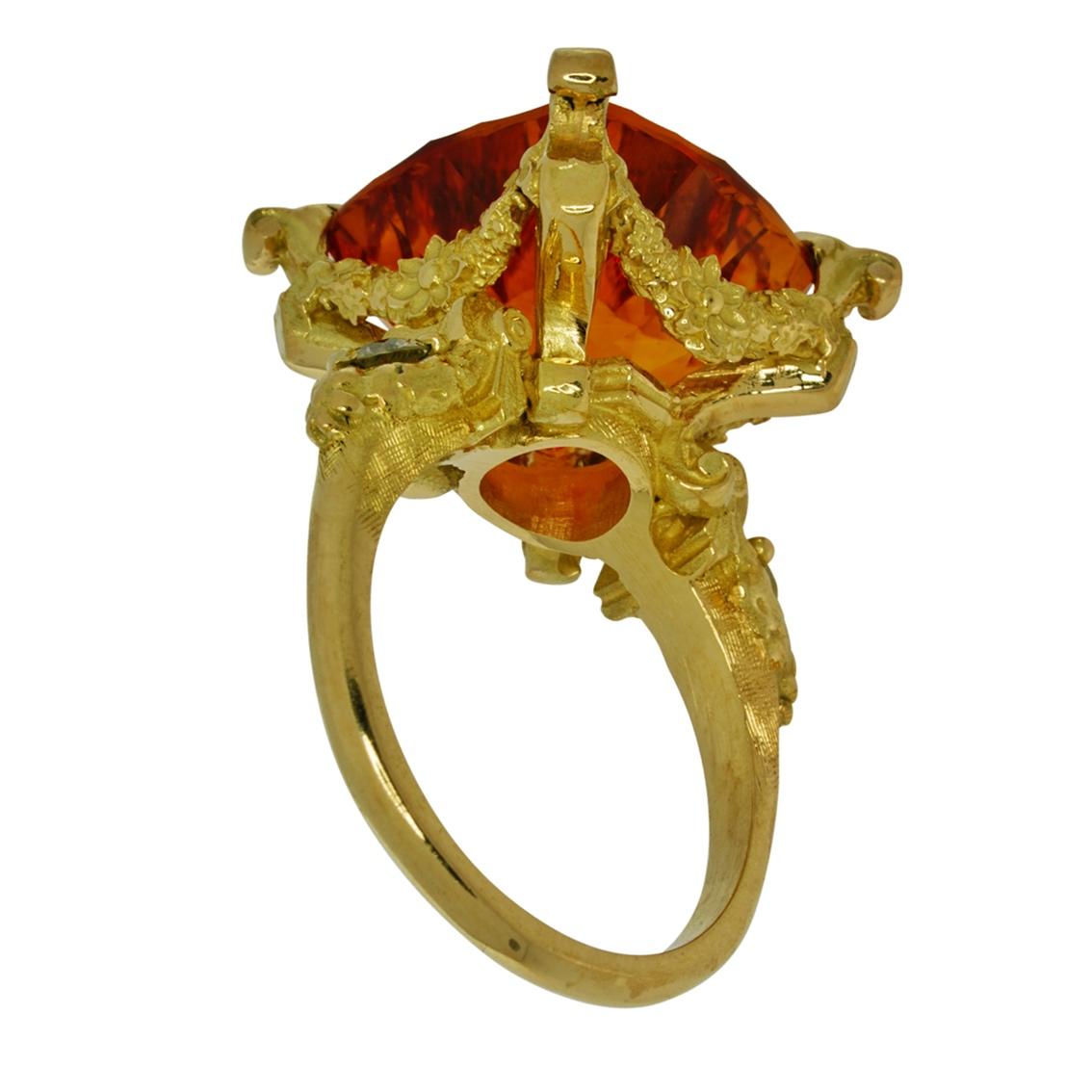 18 Karat Yellow Gold Ring with Concave Cut 14.81ct Citrine and Diamonds For Sale 2