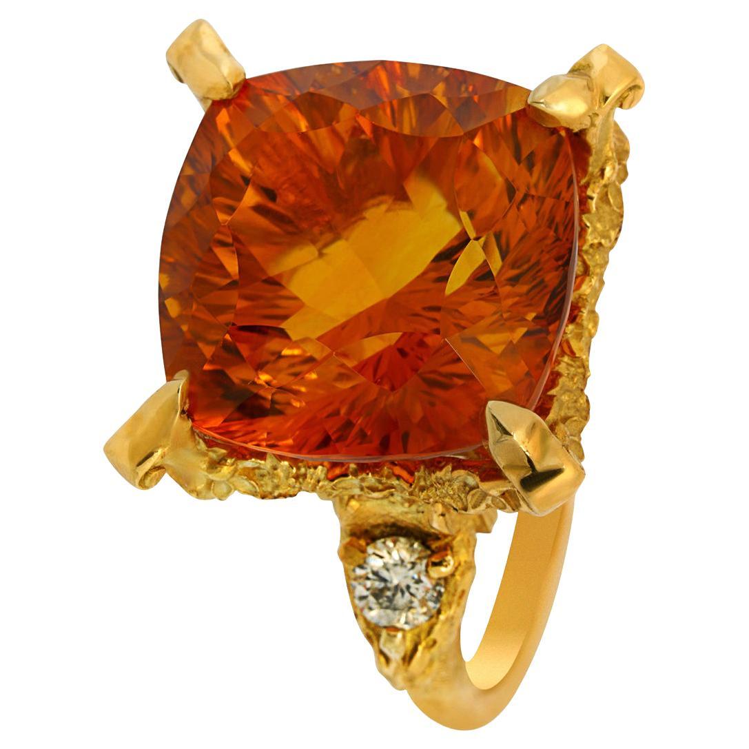 18 Karat Yellow Gold Ring with Concave Cut 14.81ct Citrine and Diamonds For Sale
