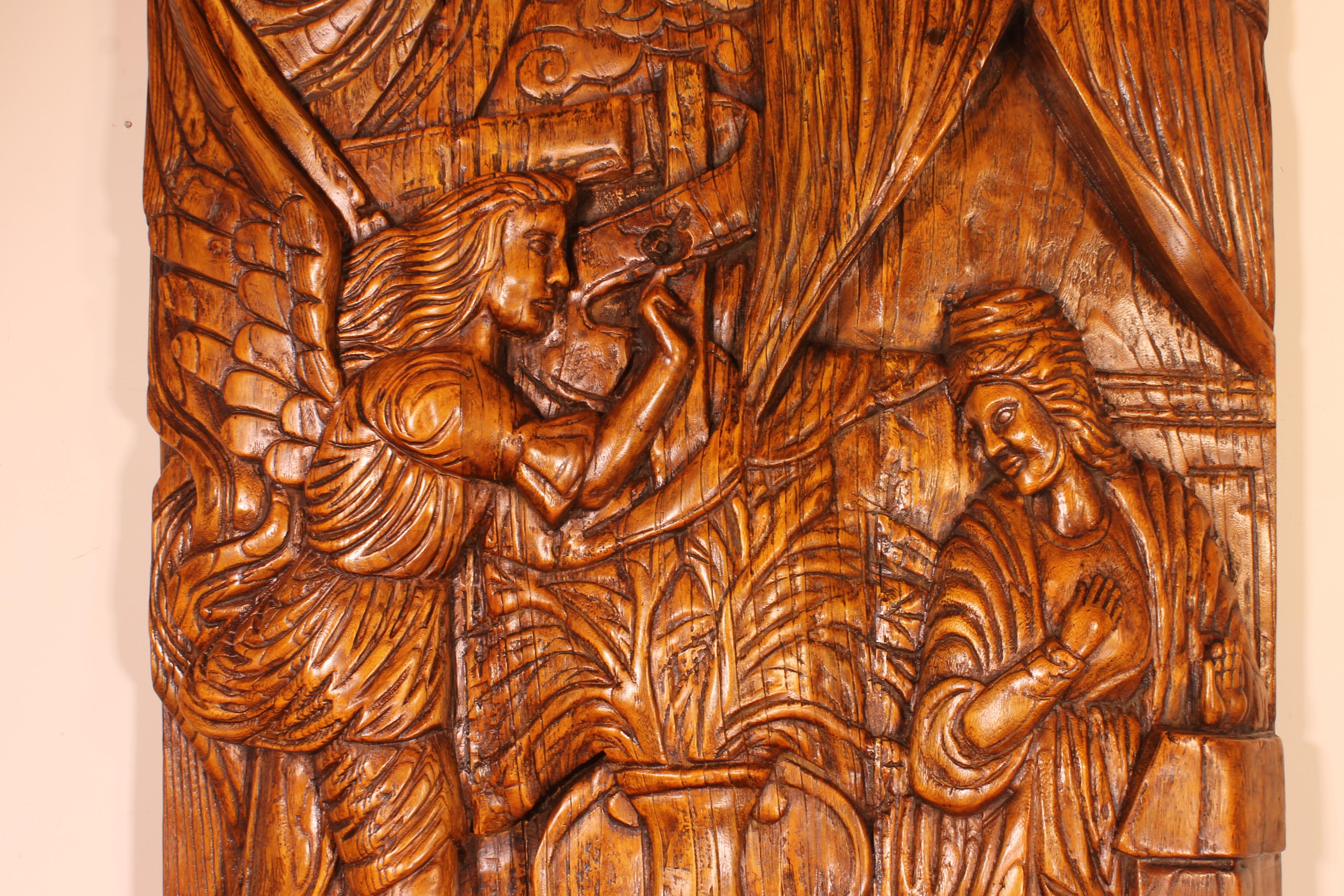 Außergewöhnliches Altarbild mit der Darstellung der Verkündigung, um 1600, Obstholz
seltenes Altarbild aus dem Norden Portugals, das aufgrund seiner Größe einzigartig ist und die Szene der Verkündigung darstellt, in der der Erzengel Gabriel (unten