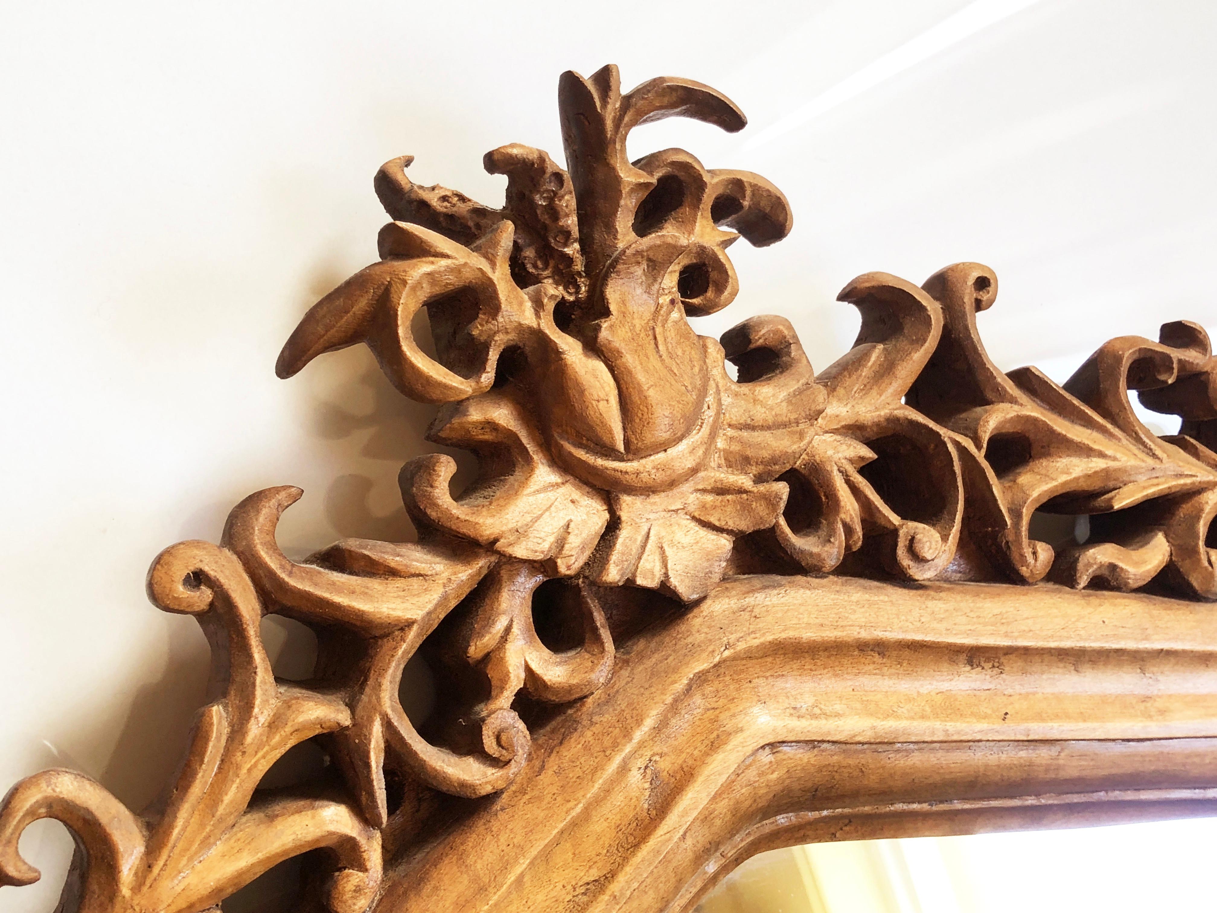 Antique Mirror Baroque Rokoko Style, Hand Carved Natural Wood, Italy  Bon état - En vente à Andernach, DE
