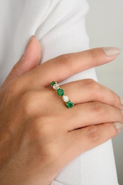 Anello di fidanzamento alternativo con diamante smeraldo per lei in oro giallo massiccio 18 carati
