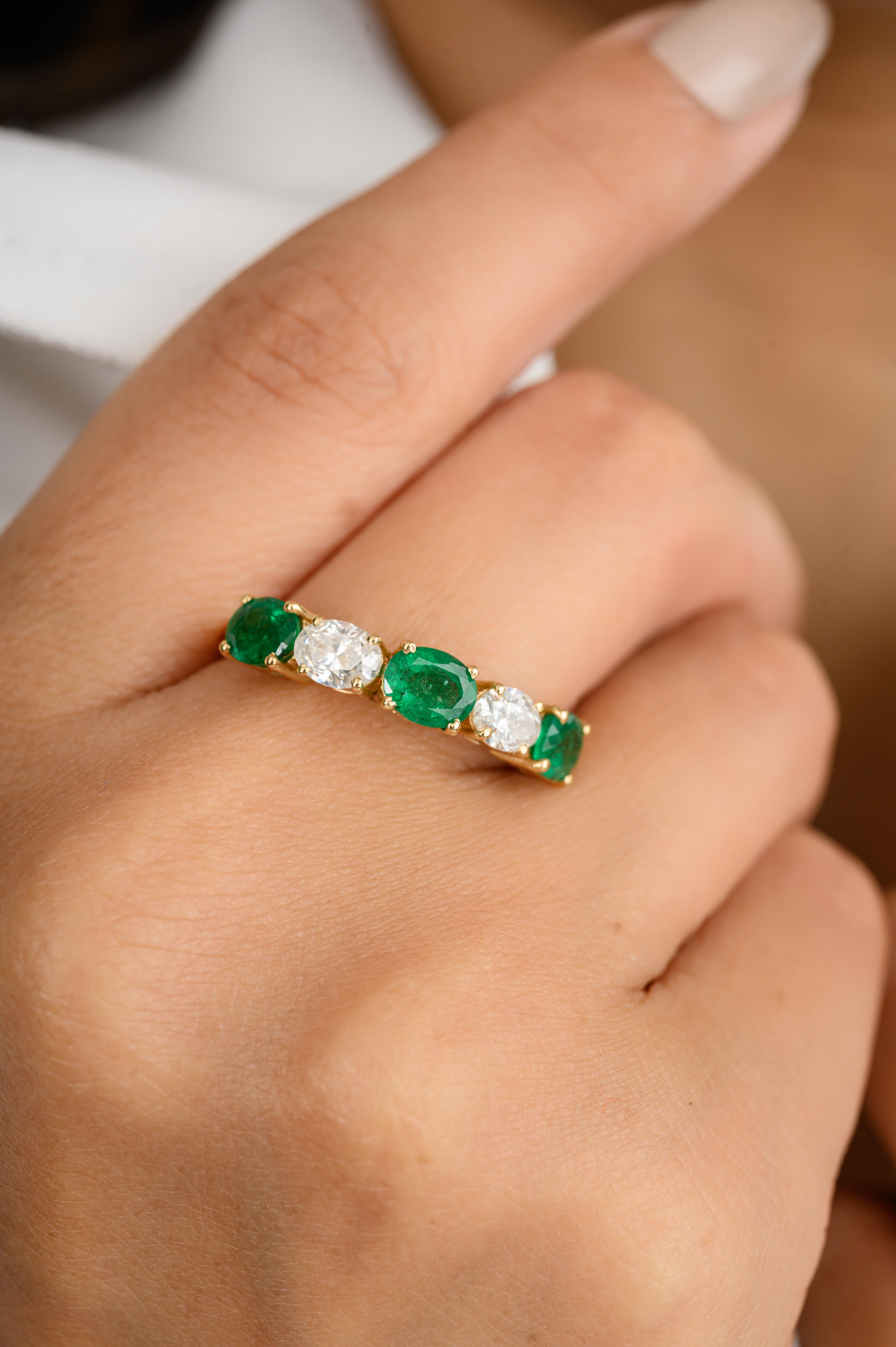 For Sale:  Alternate Emerald Diamond Engagement Ring for Her in 18k Solid Yellow Gold 4