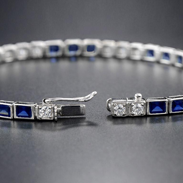 Alternate Square Shape Blue Sapphire & Diamond White Gold Tennis Line Bracelet Pour femmes en vente