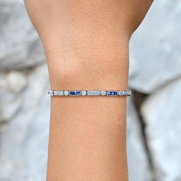 Alternate Square Shape Blue Sapphire & Diamond White Gold Tennis Line Bracelet For Sale 3