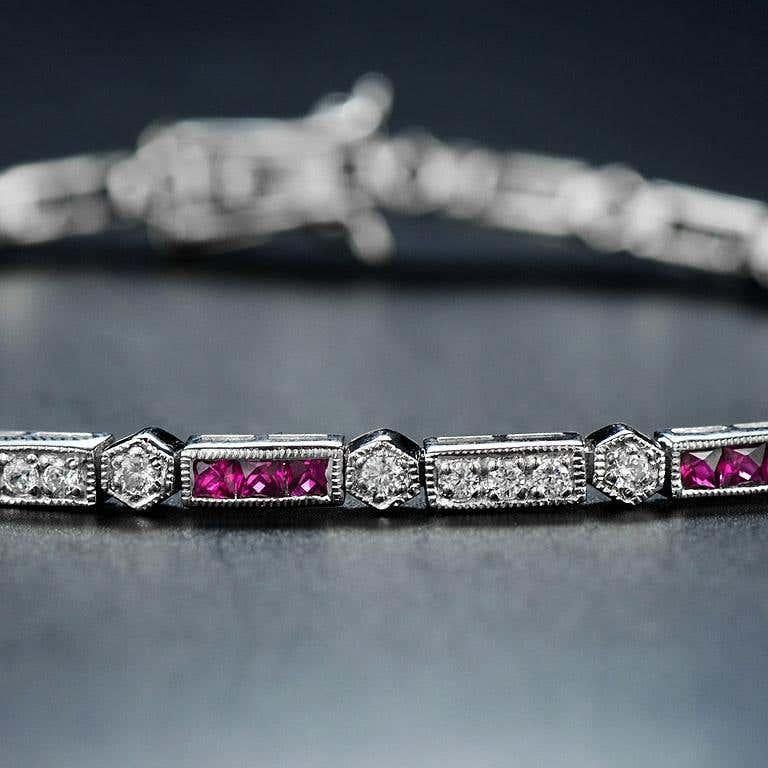 Alternate Triple Red Pink Ruby & Diamond Tennis Line 14K White Gold Bracelet (Französischer Schliff) im Angebot