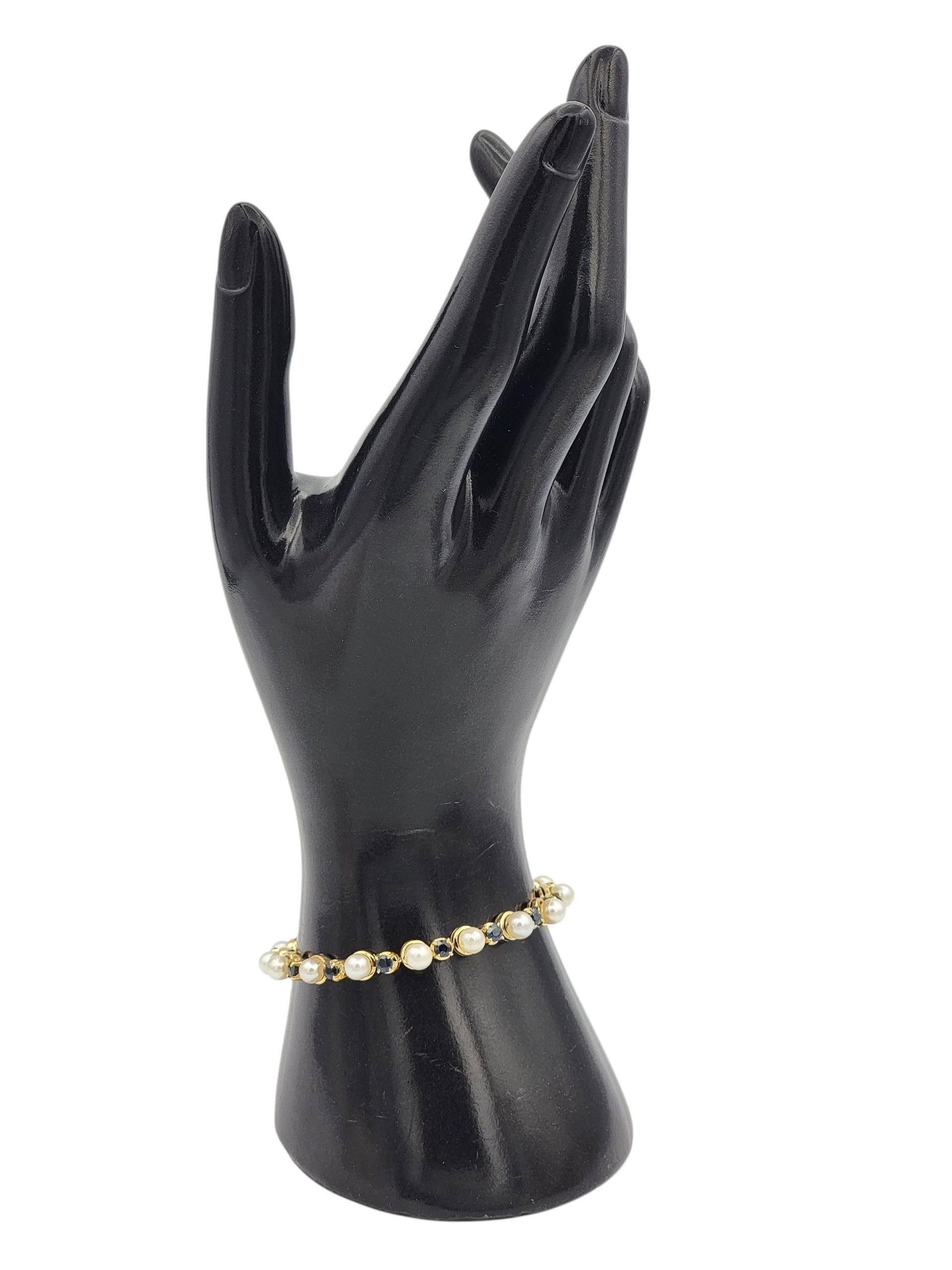 Bracelet à maillons alternés de saphirs bleus et de perles de culture en or jaune 18 carats en vente 3