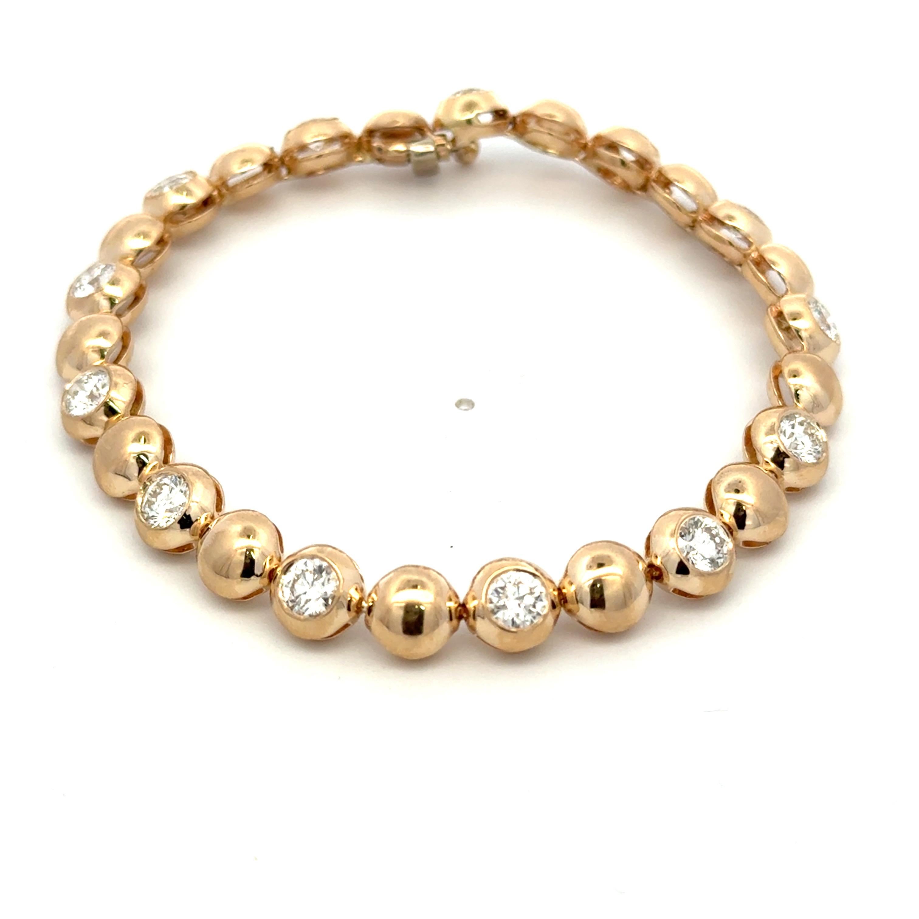 Alternating Diamond Dome Tennis Bracelet 4.08 Carats 14 Karat Yellow Gold G VS2 For Sale 3