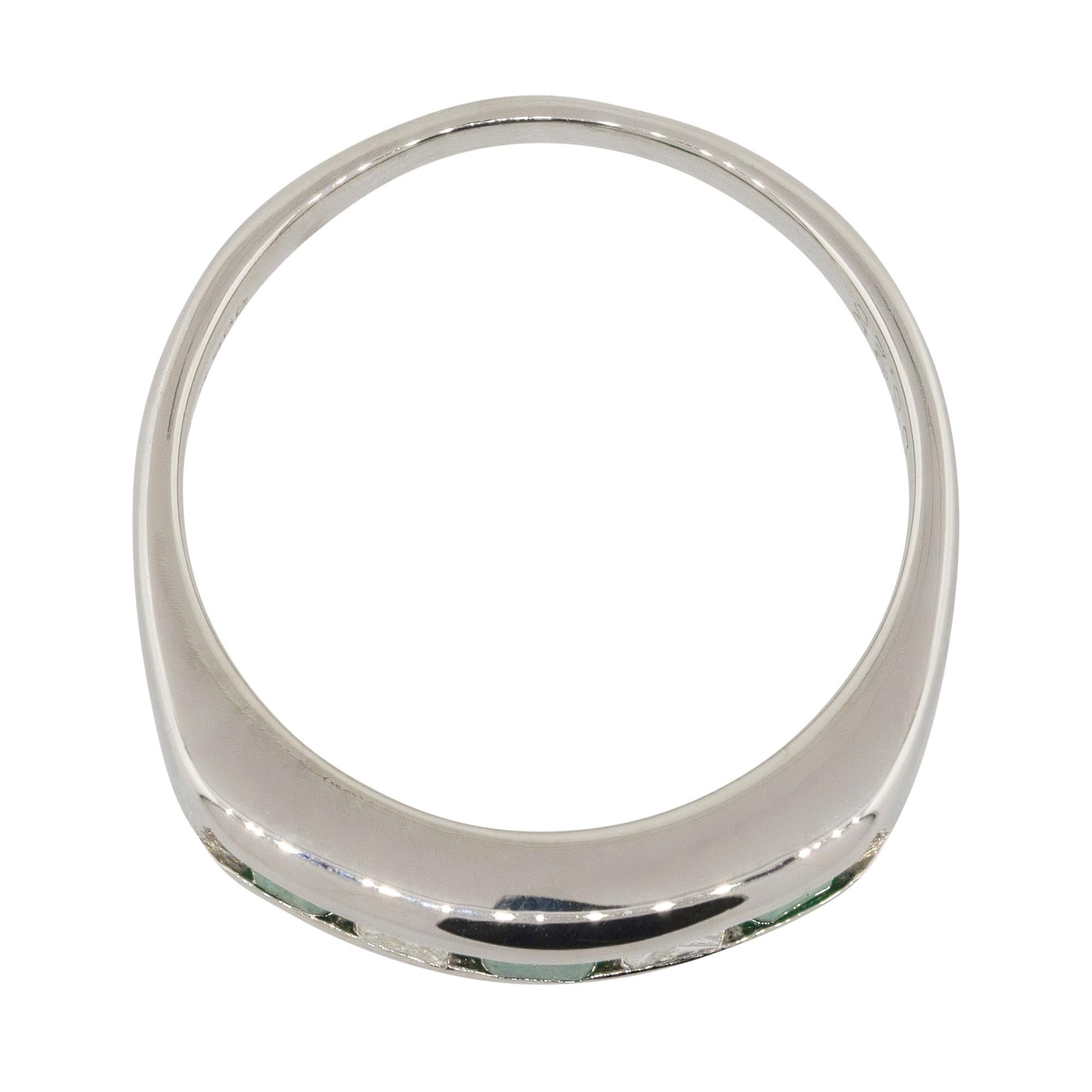 Fascia a cinque pietre alternate con diamanti e smeraldi - Platino in stock in vendita 5