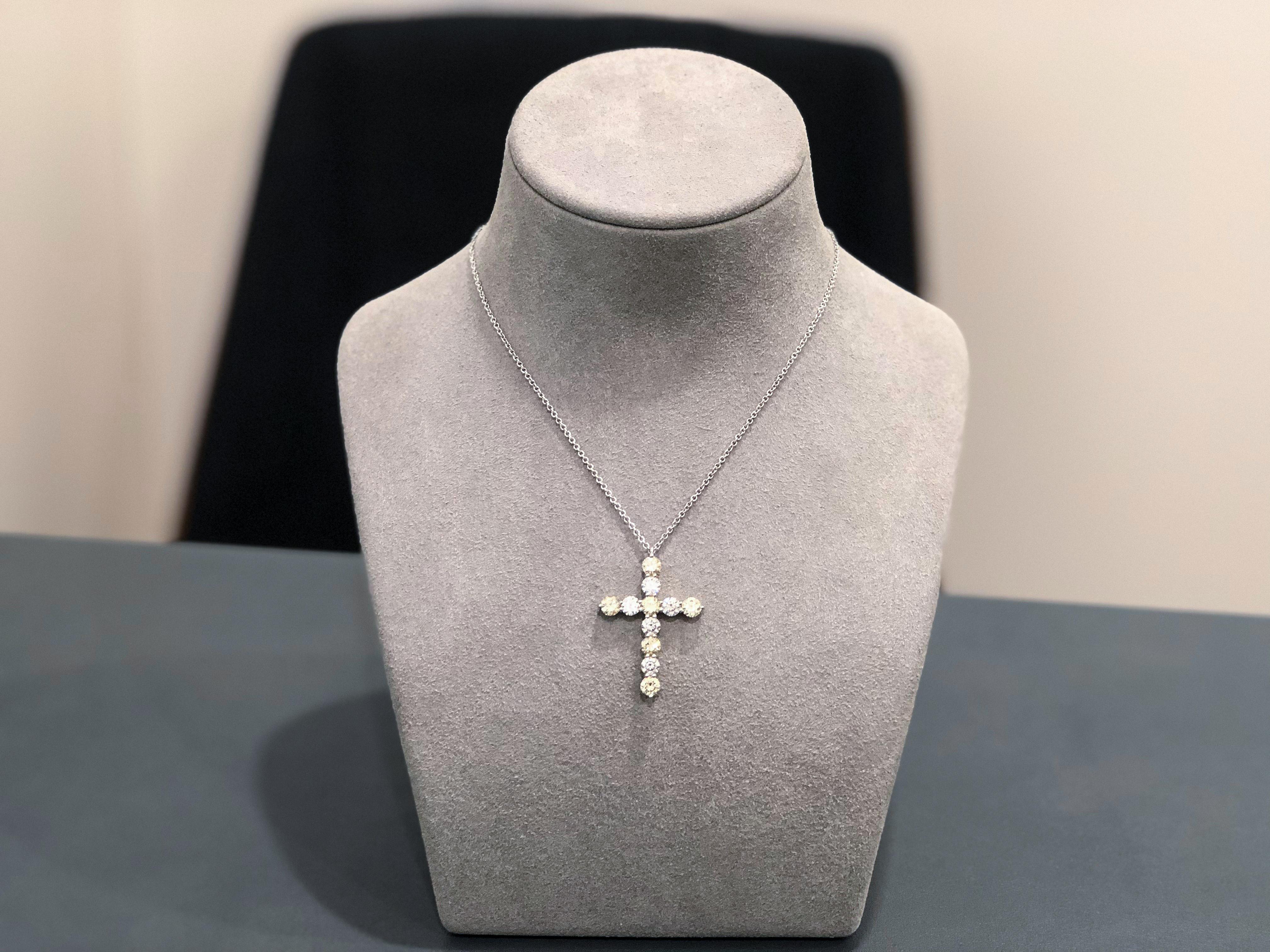Modern 4.32 Carats Total Alternating Yellow and White Diamond Cross Pendant Necklace For Sale
