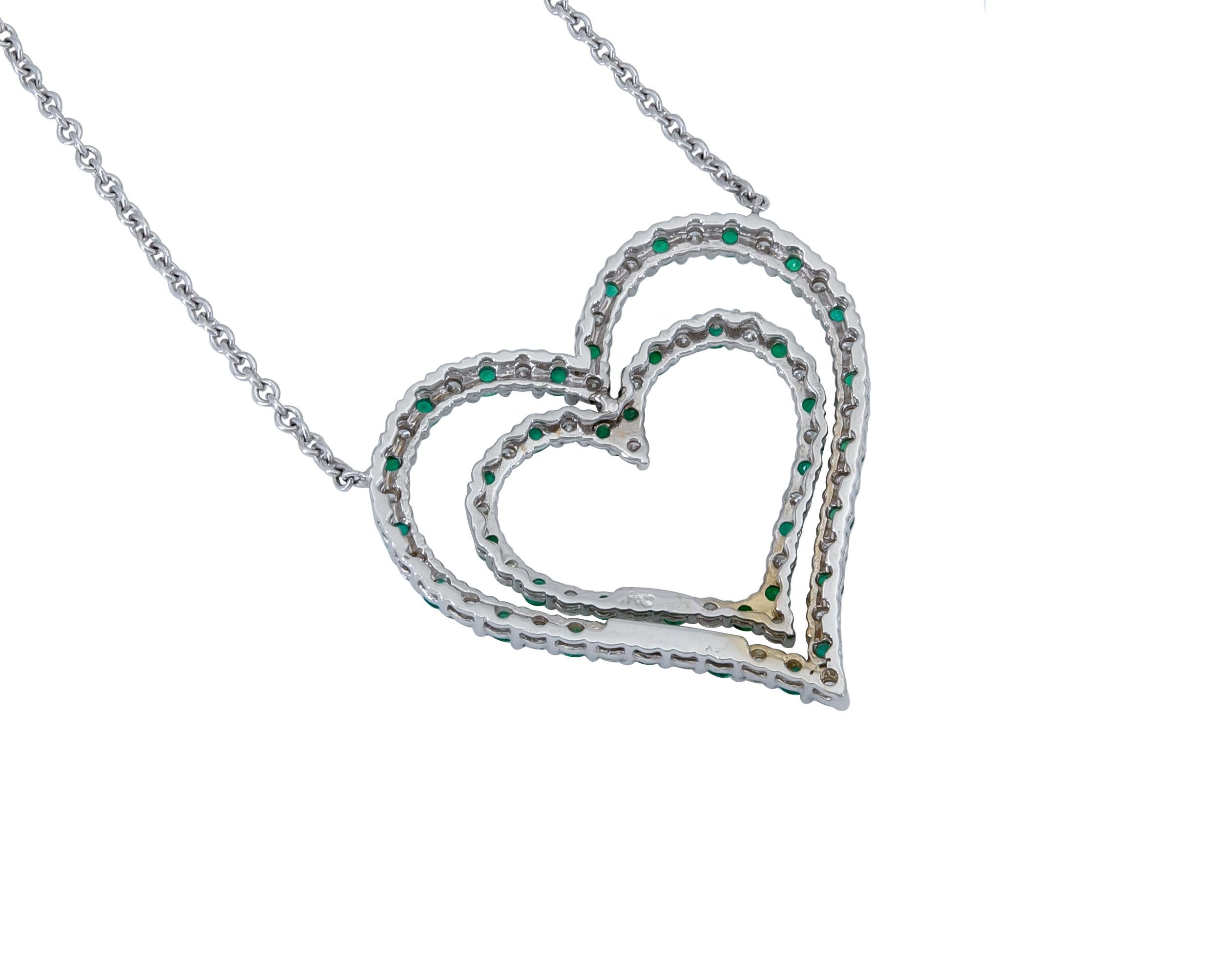 Contemporaneo Collana con ciondolo a cuore con smeraldo verde e diamante alternati in vendita