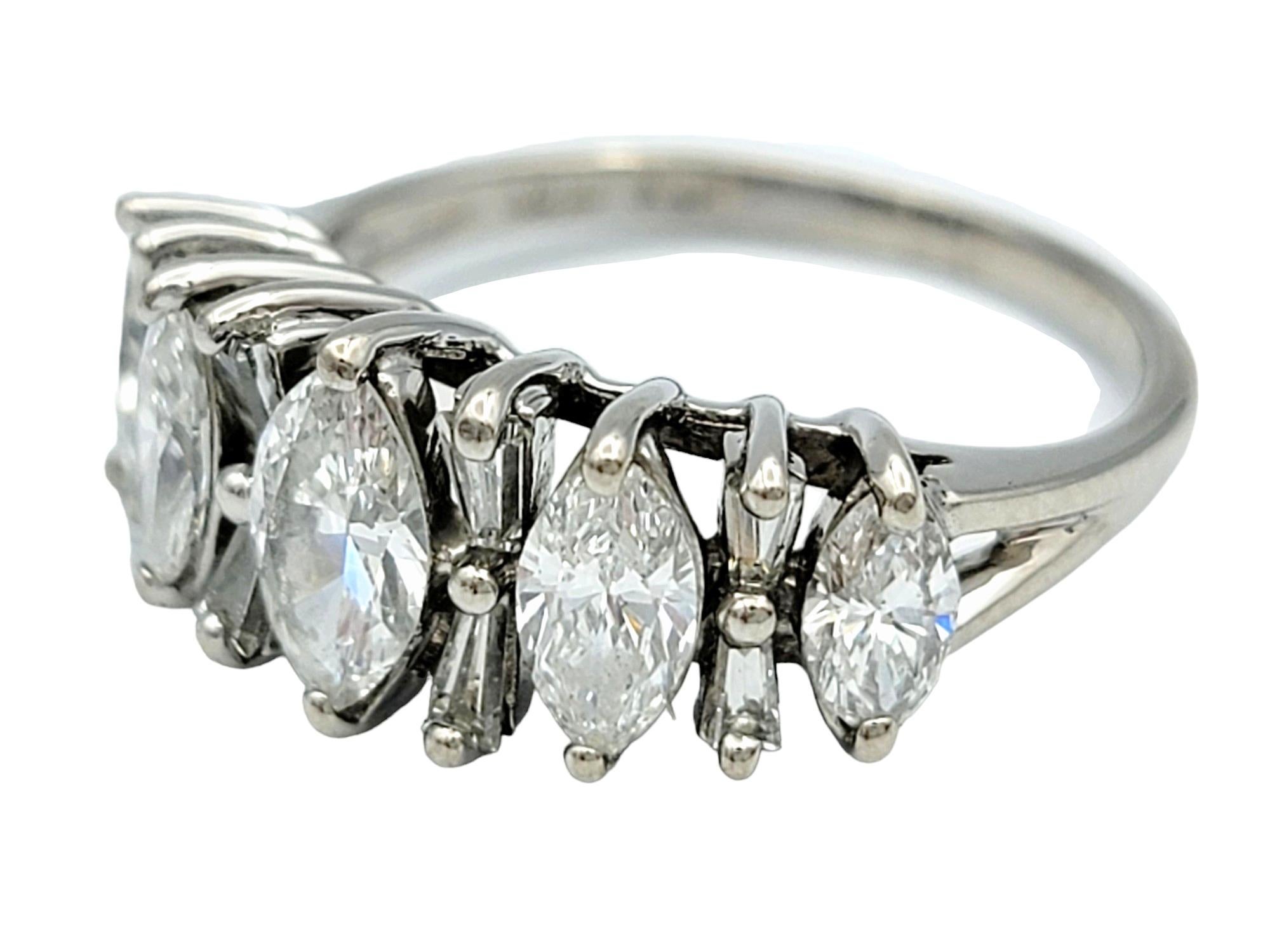 Abwechselnd Marquise und konische Baguette-Diamantbandring 14 Karat Weißgold (Marquiseschliff)