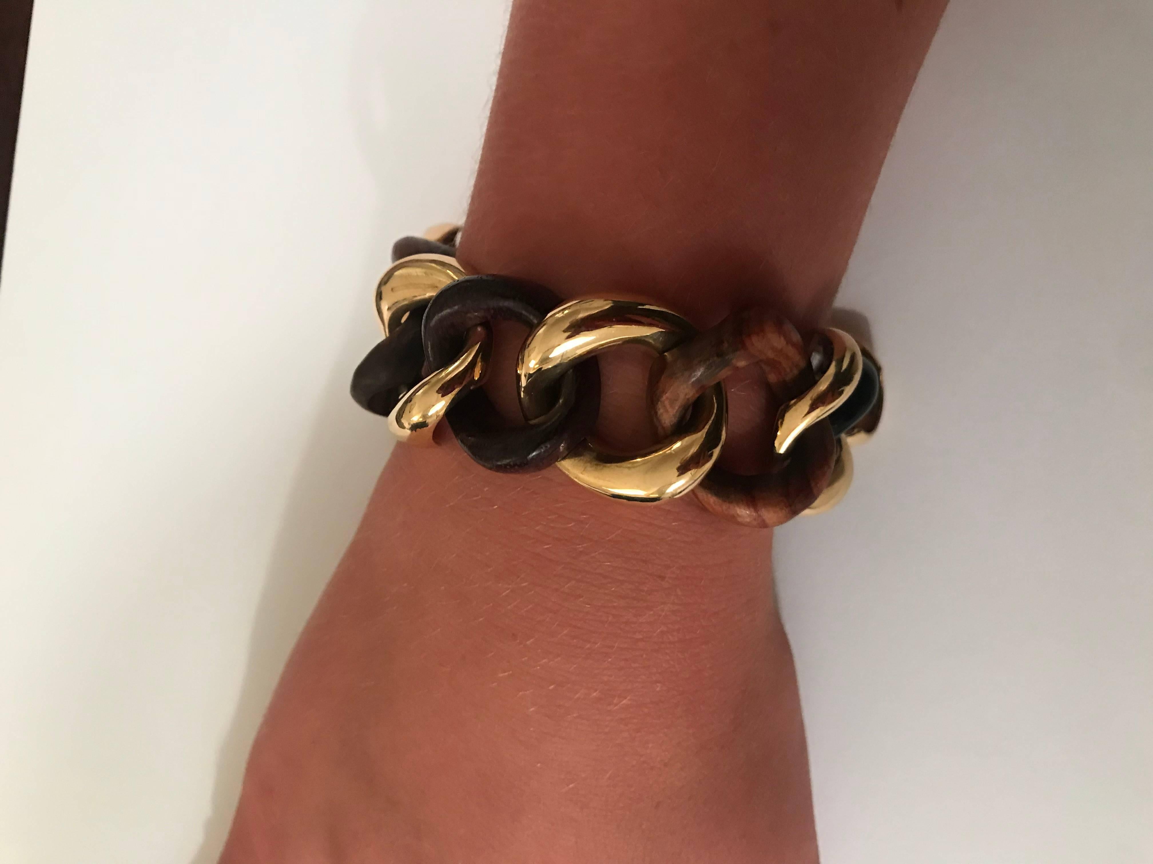 Modern Alternating Multi Wood and Gold Curved Link Bracelet For Sale