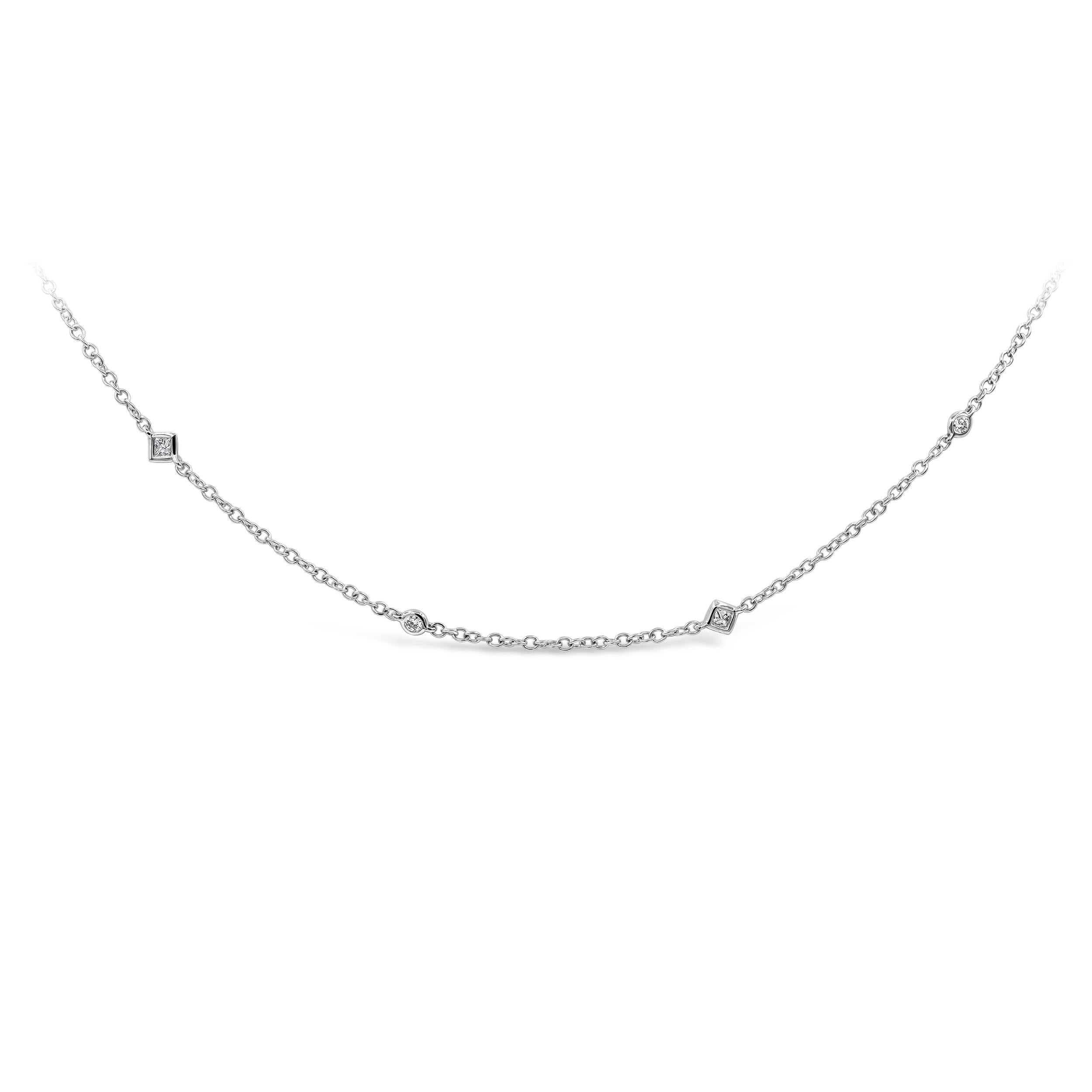 Una semplice collana di diamanti a metro, che presenta un'alternanza di diamanti rotondi e taglio princess per un peso totale di 0,36 carati. I diamanti sono incastonati e uniformemente distanziati in una catena in oro bianco 18 carati, lunga 16