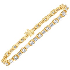 Alternating Round and Baguette Diamond Yellow Gold Tennis Bracelet
