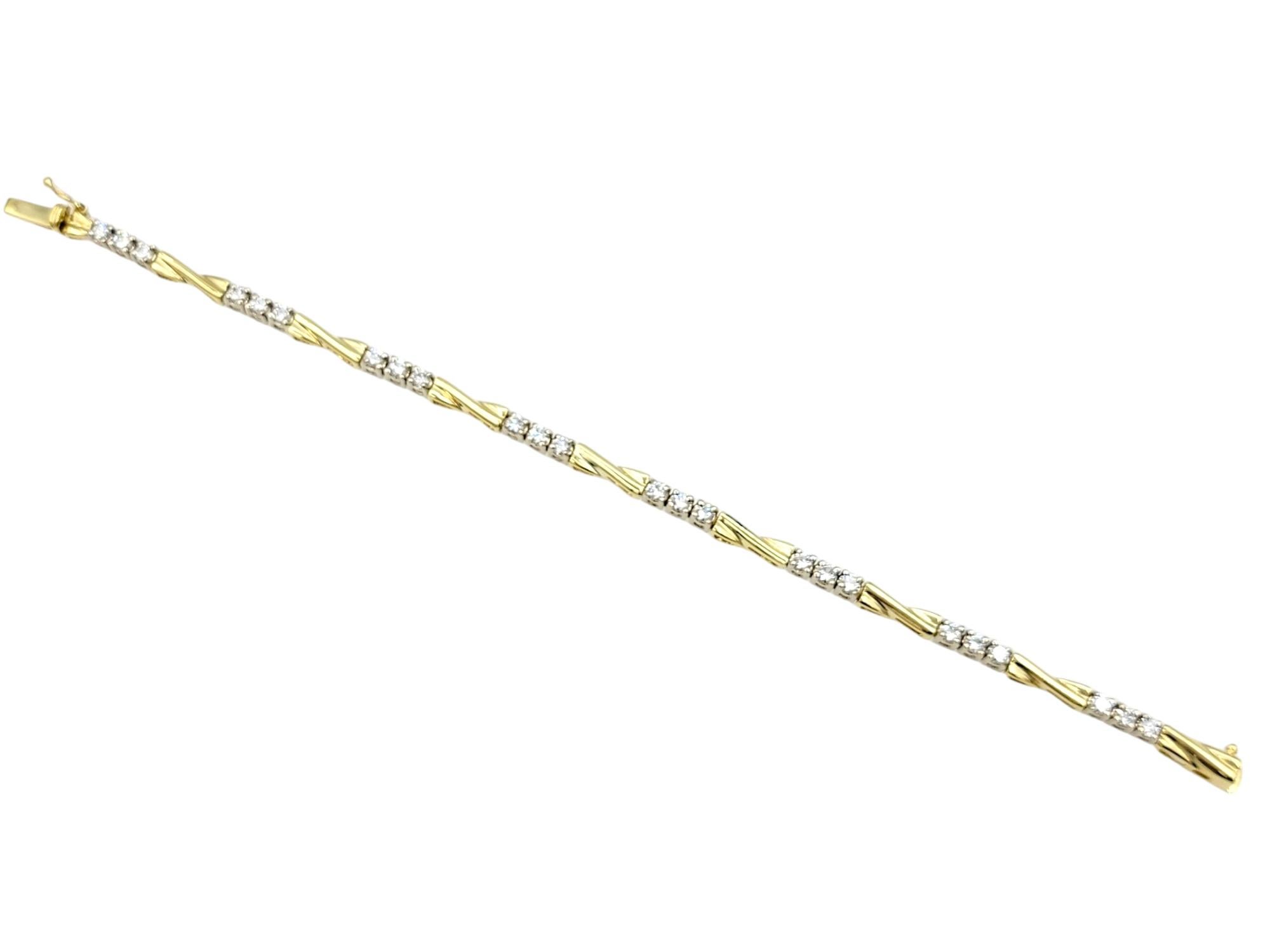 Taglio rotondo Bracciale con diamanti rotondi alternati e X allungata A Link in oro giallo 18 carati in vendita