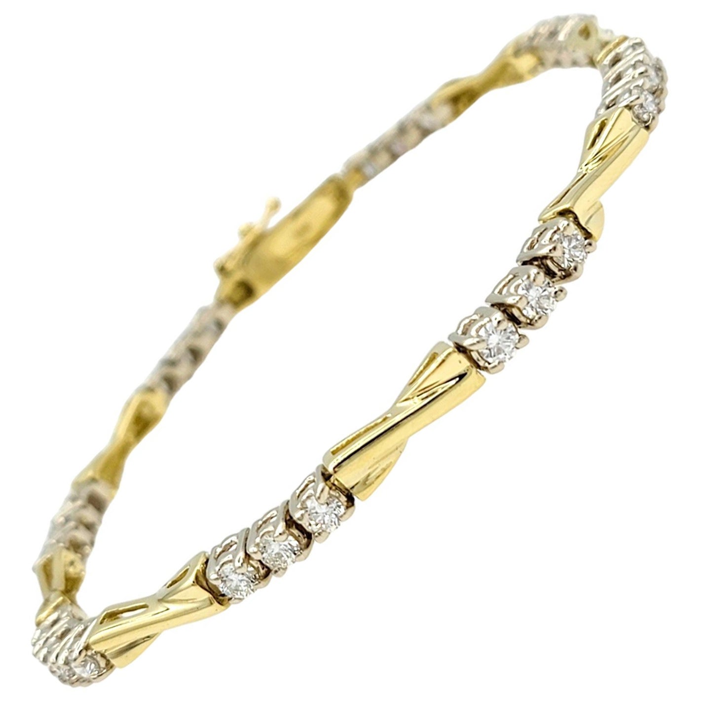 Bracciale con diamanti rotondi alternati e X allungata A Link in oro giallo 18 carati
