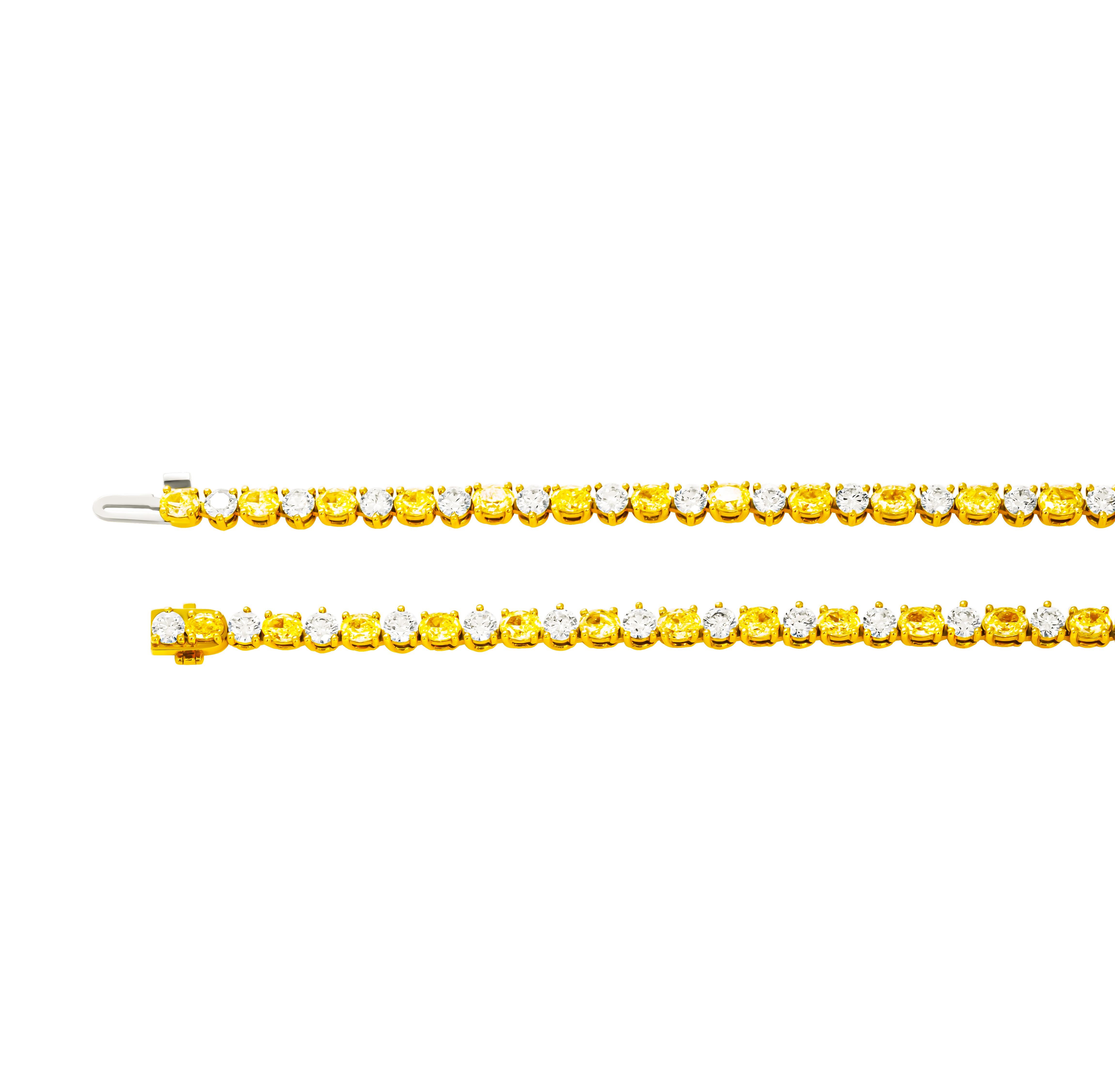 Moderno Collana Tennis alternata in YG 18k con diamanti ovali e rotondi in vendita