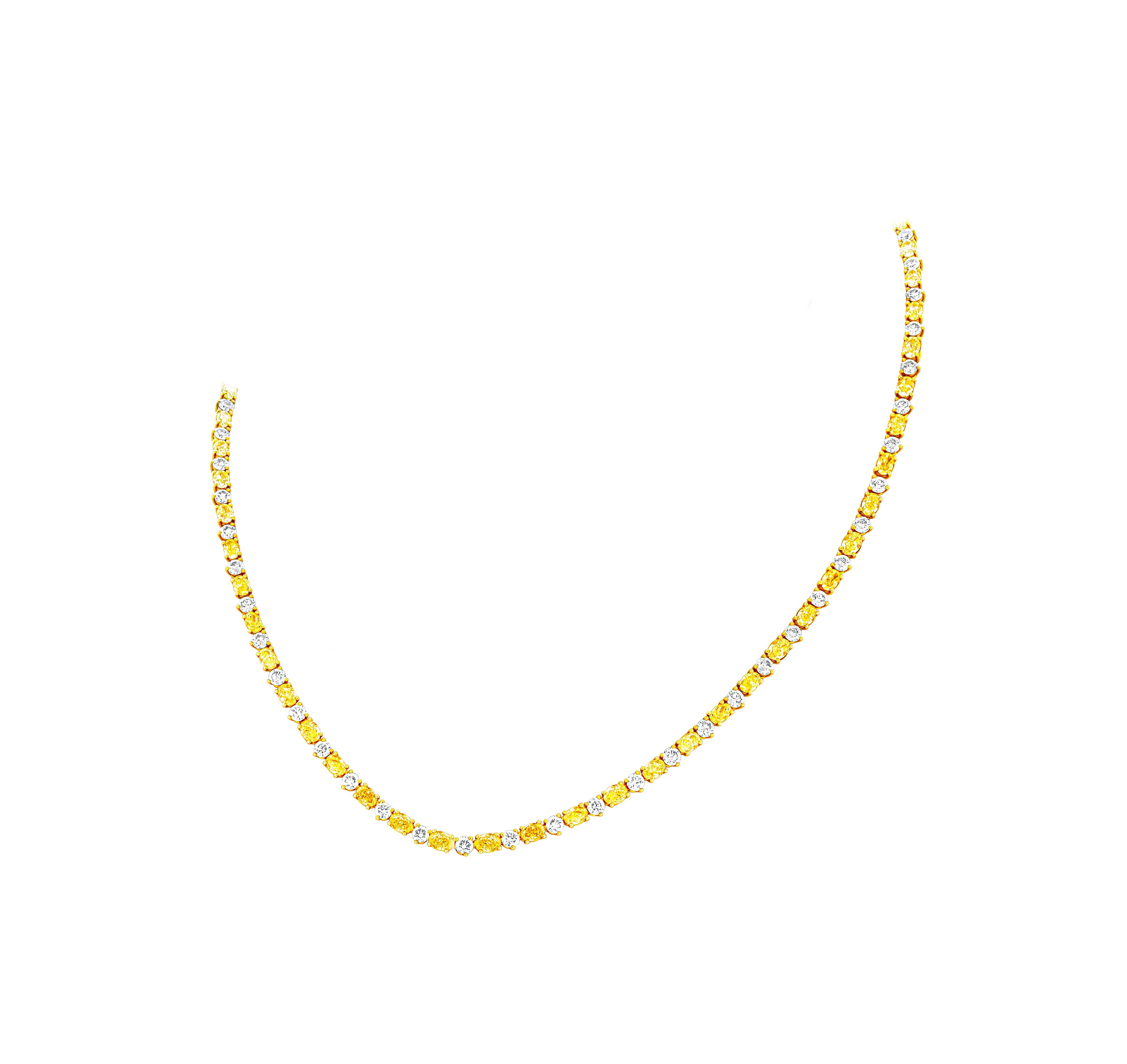 Taglio ovale Collana Tennis alternata in YG 18k con diamanti ovali e rotondi in vendita