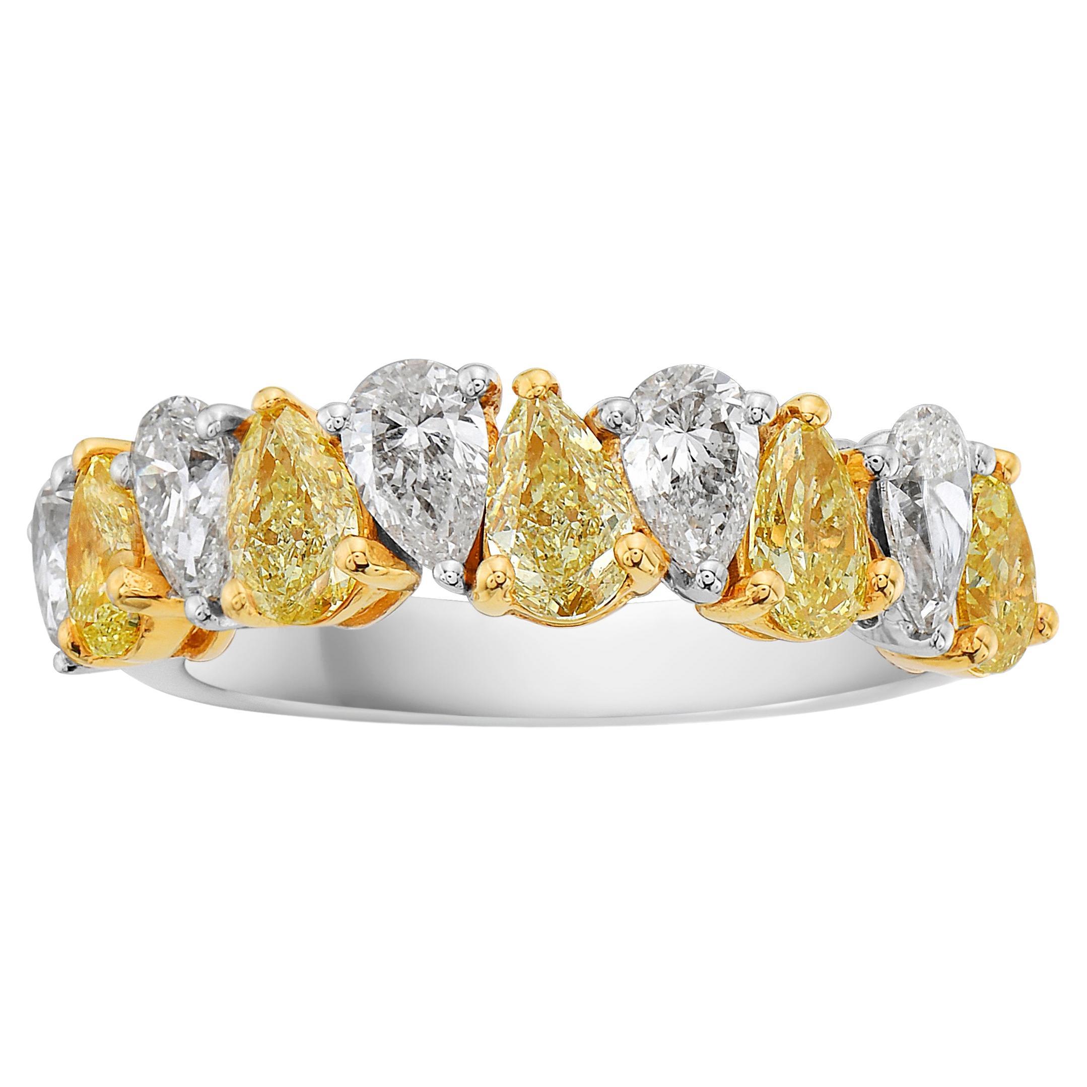 Halb-Eternity-Ring, abwechselnd gelber birnenförmiger Diamant im Angebot