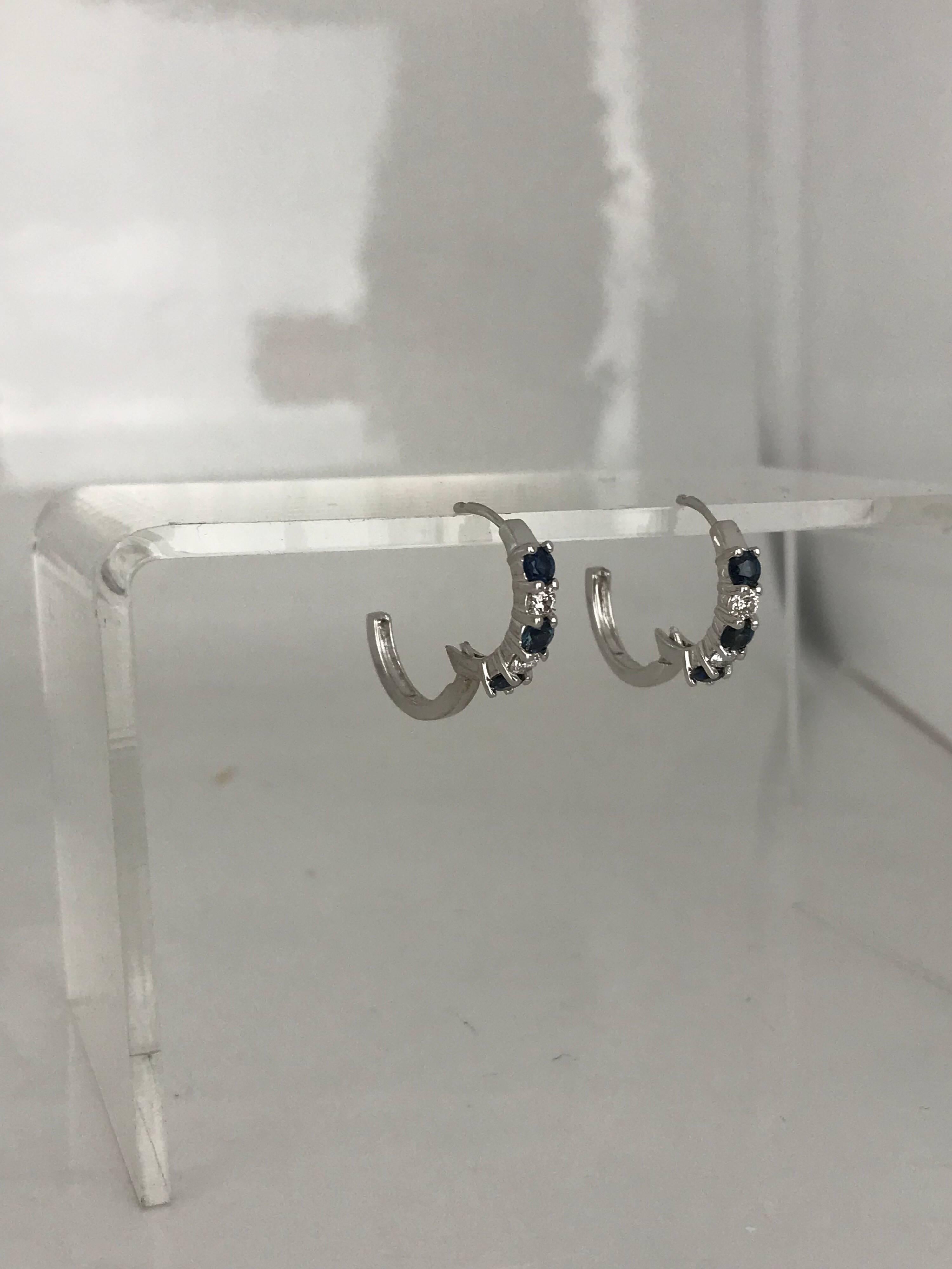 Alternating, Sapphire Diamond Earring Huggies, 18 Karat White Gold Contemporary In New Condition For Sale In Aliso Viejo, CA