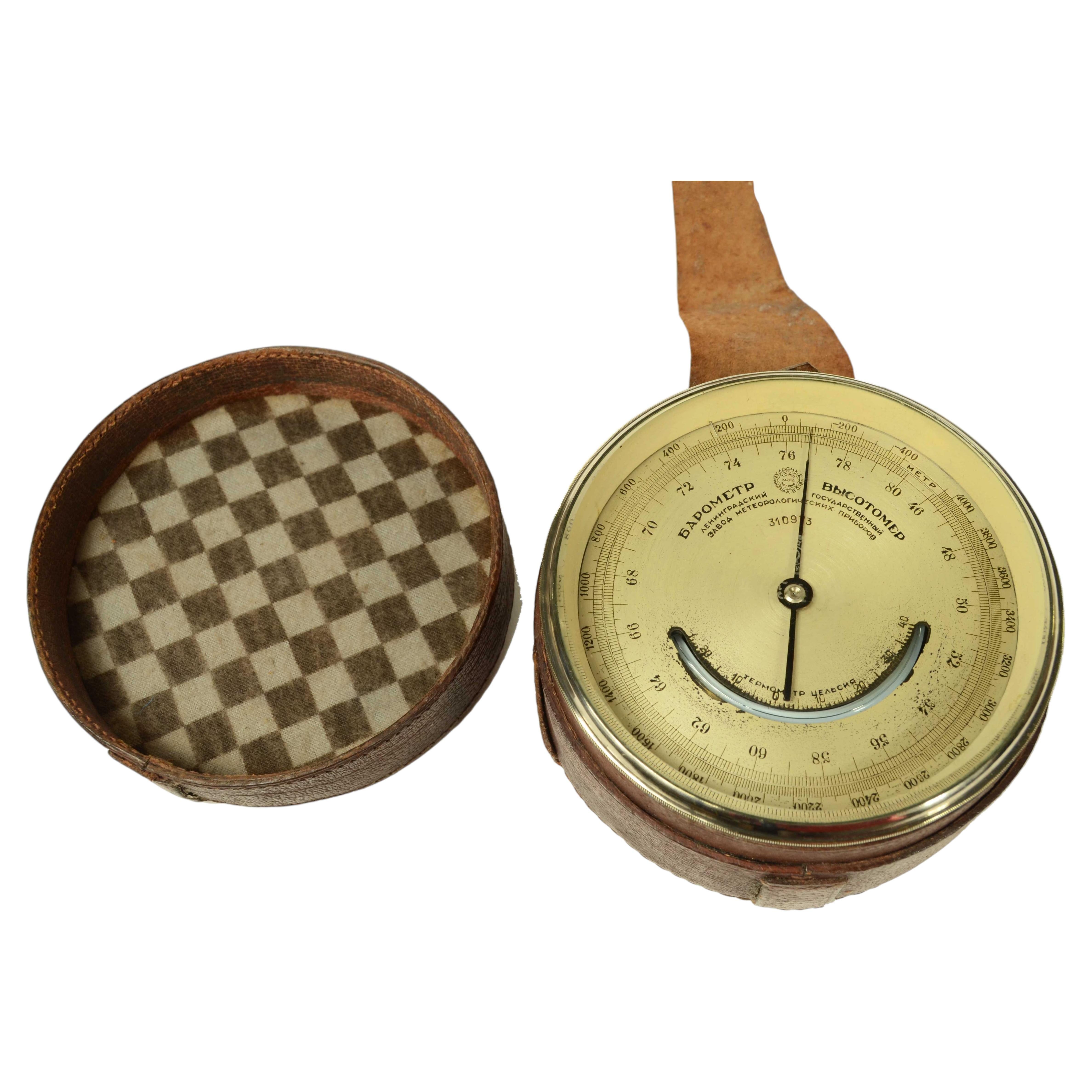 Altimètre barométrique et thermomètre en laiton chromé Fabrication soviétique 1910