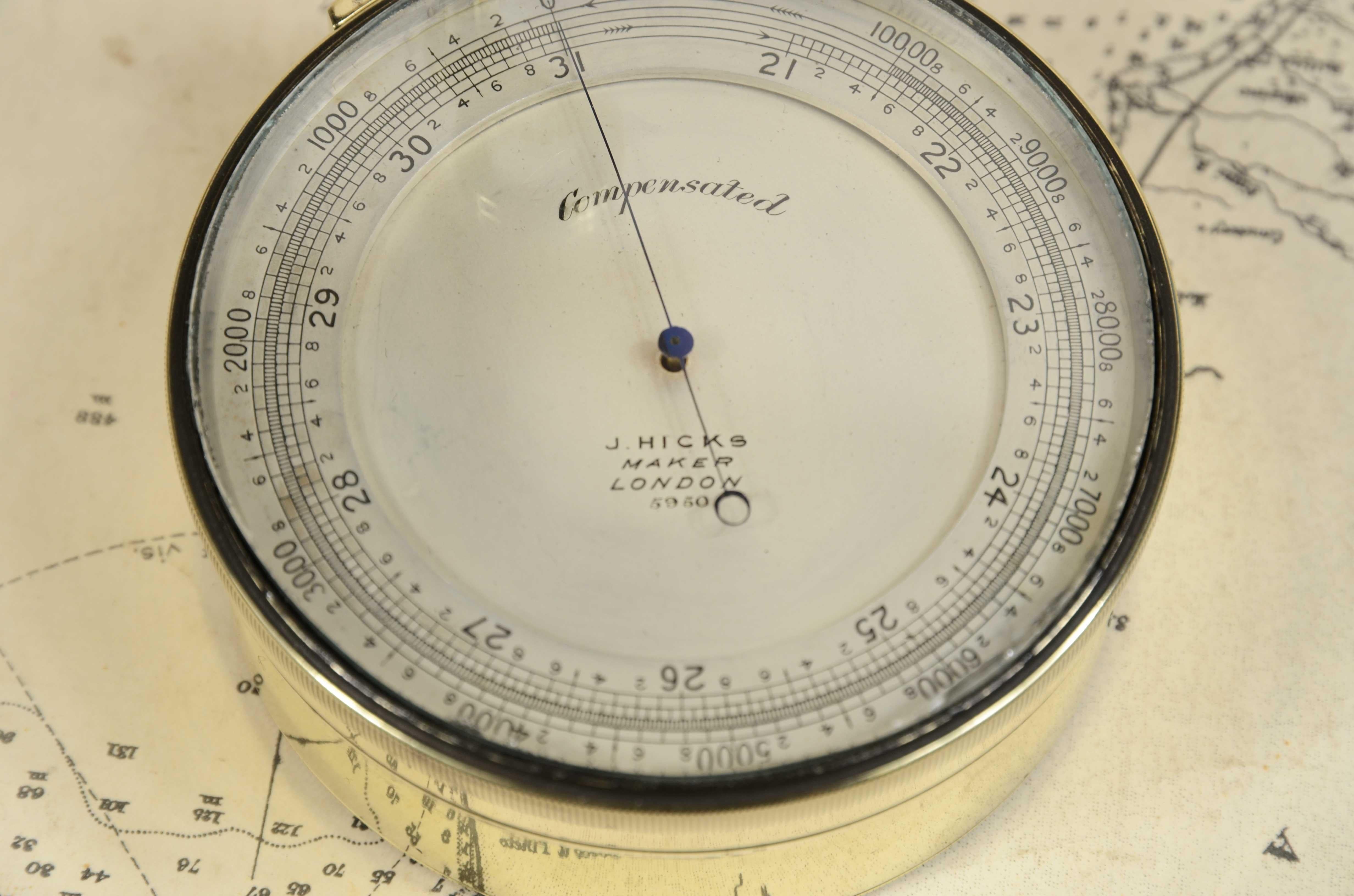 Early 20th Century Brass barometric altimeter signed J. Hicks Maker London from the early 1900s For Sale