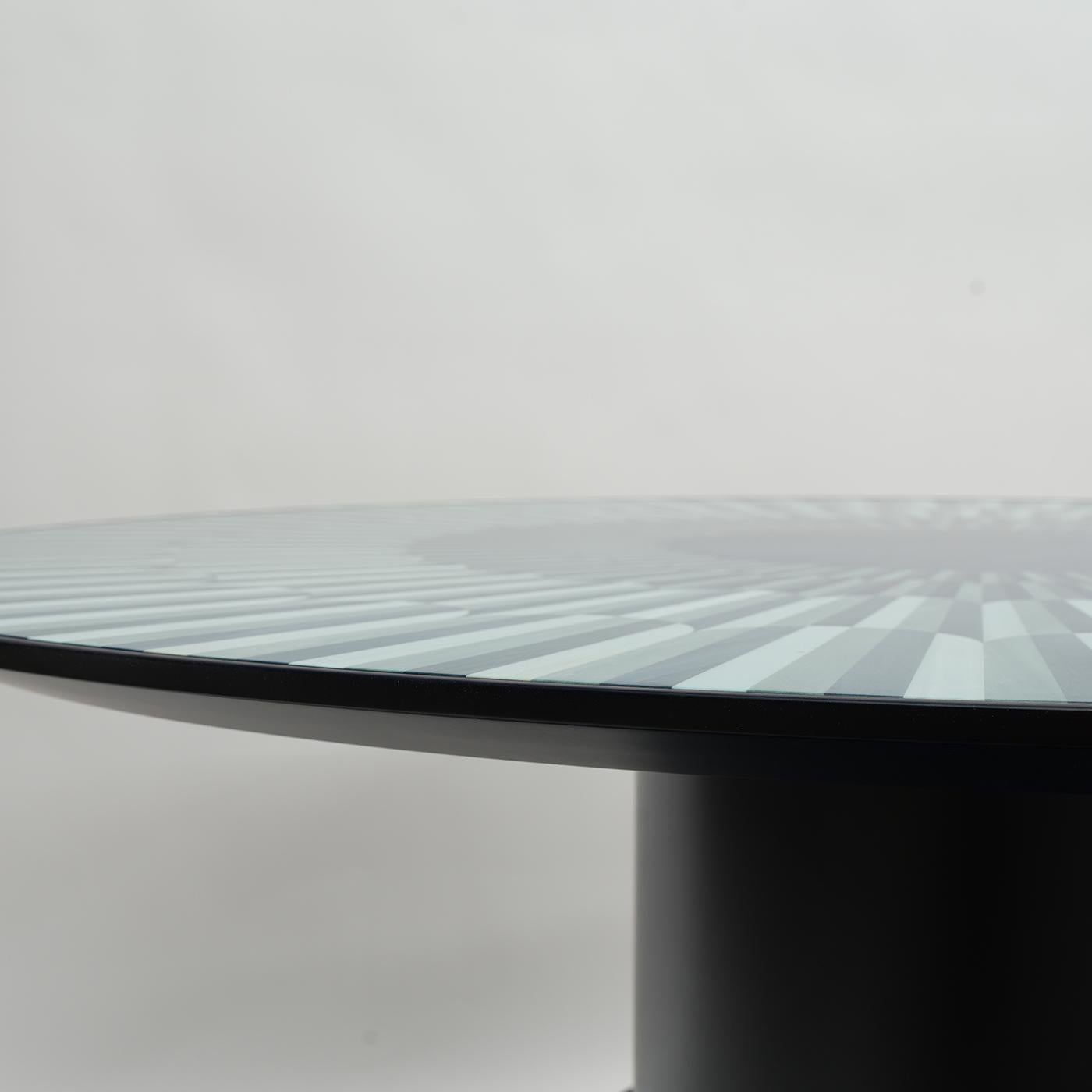 Altobasso Round Blue Dining Table In New Condition For Sale In Milan, IT