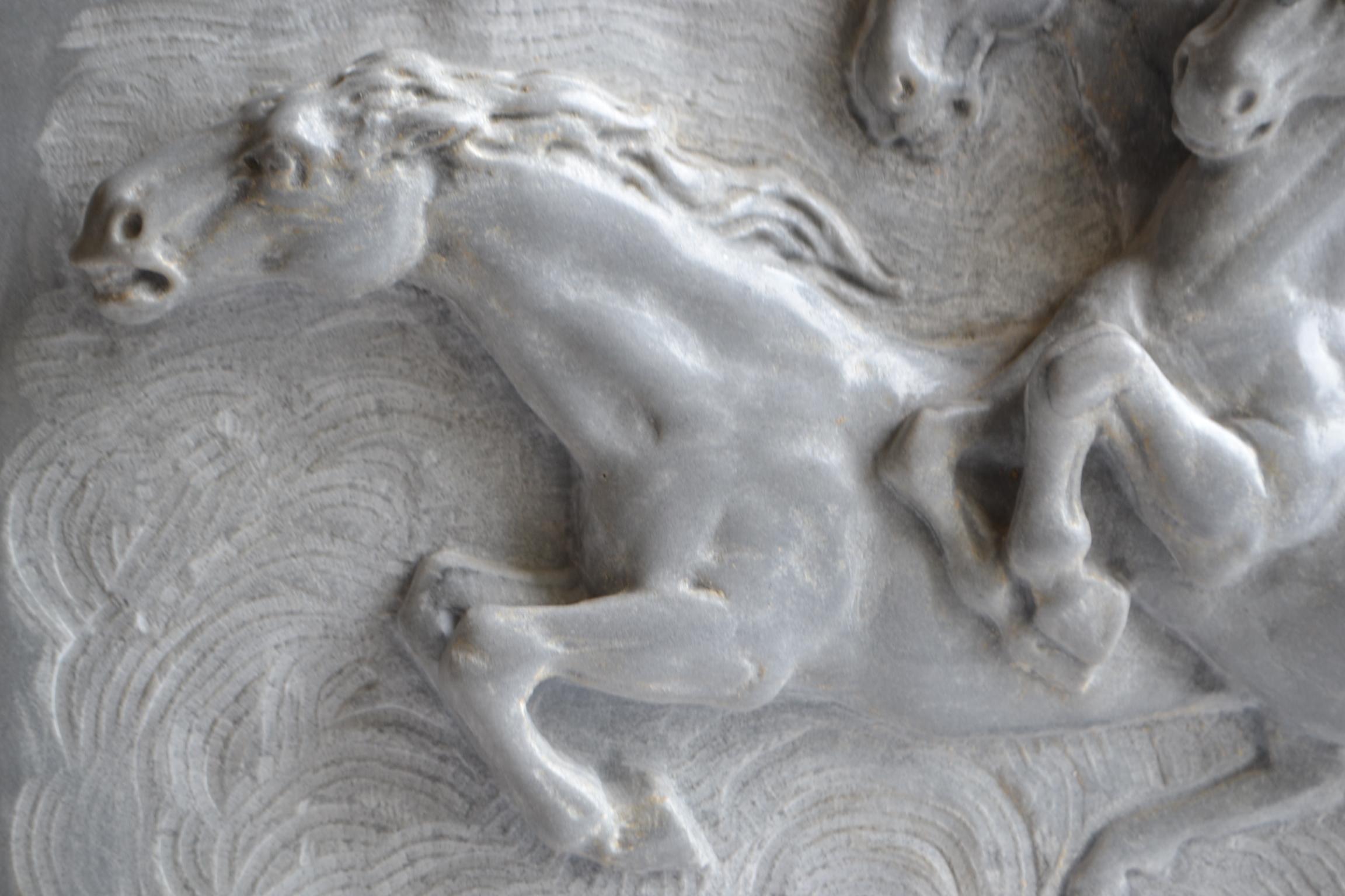 Hand-Crafted High relief of running horses carved on Italian Bardiglio marble For Sale