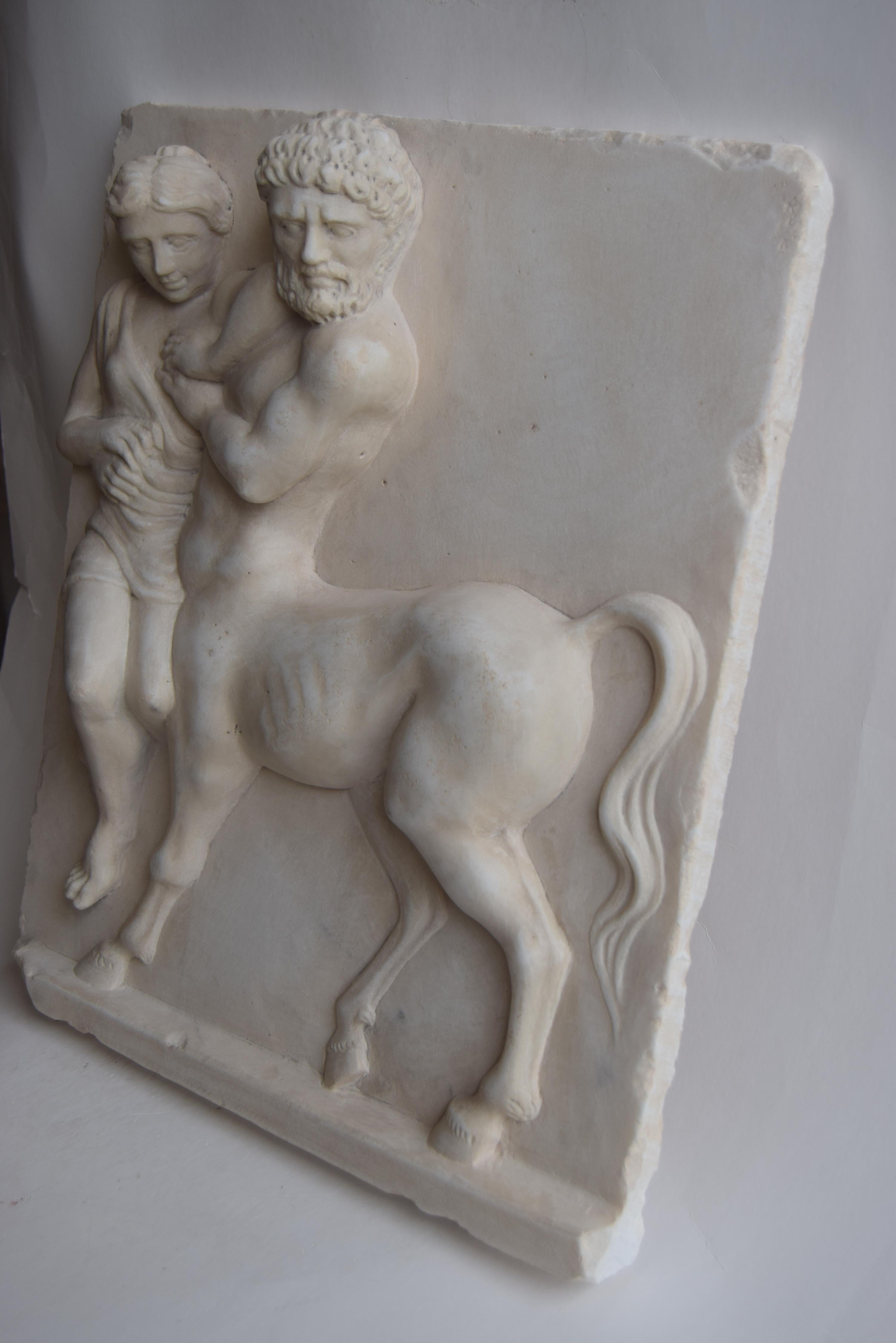 Greco classico Altorilievo -Ratto Ippodamia del centauro Eurizione -marmo bianco Carrara in vendita