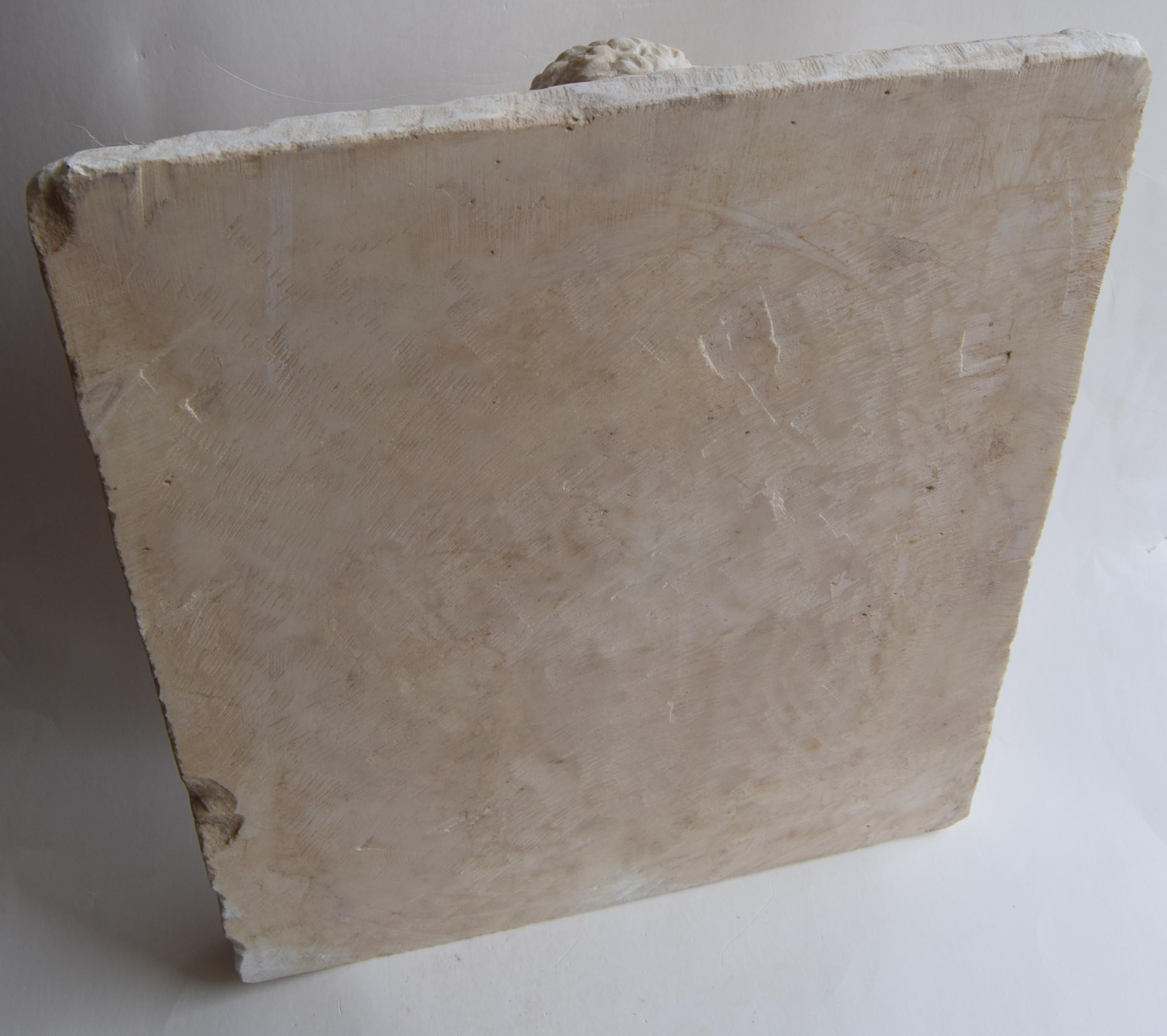 Periodo contemporaneo Altorilievo -Ratto Ippodamia del centauro Eurizione -marmo bianco Carrara in vendita