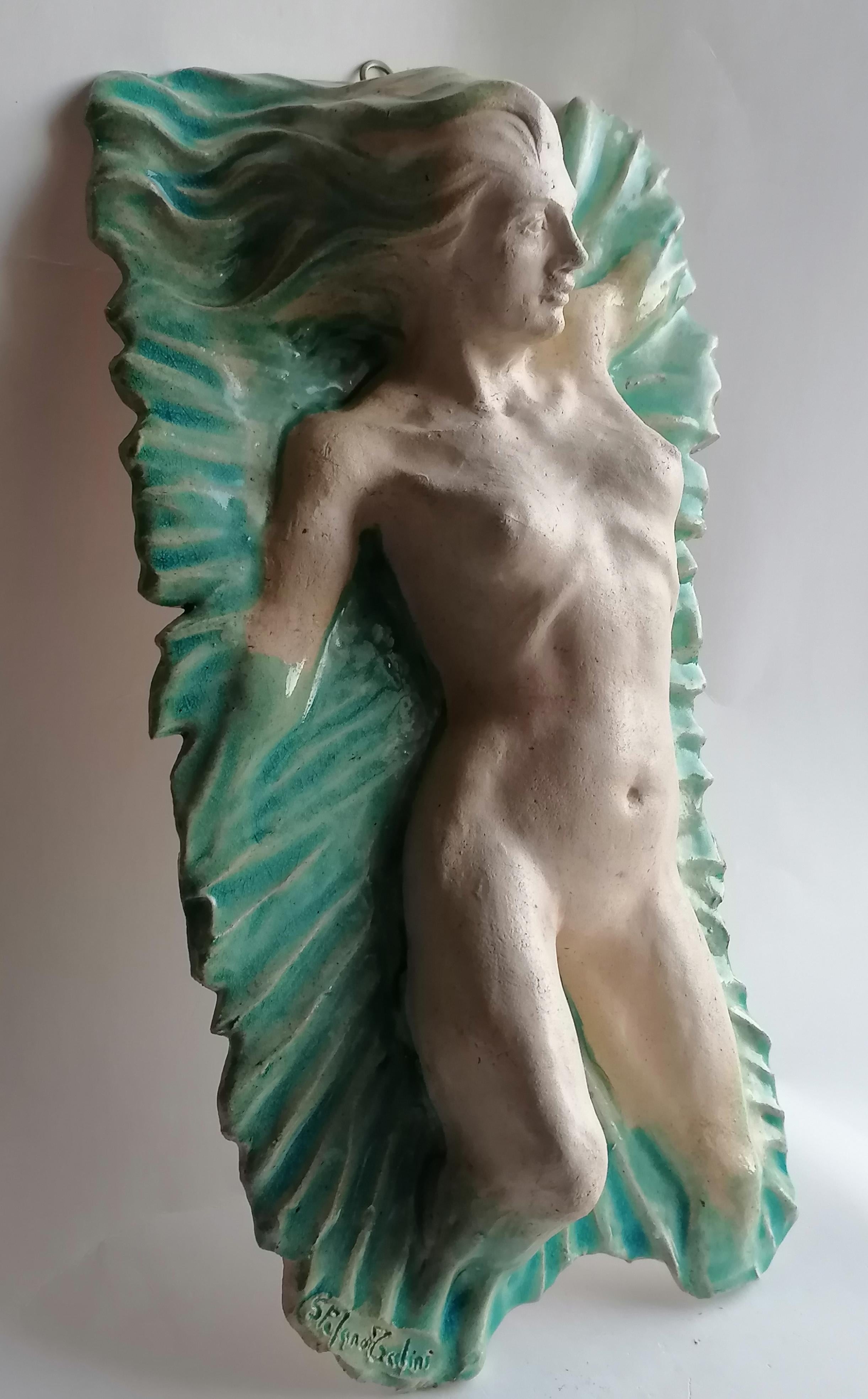 Altorrelieve sobre cerámica refractaria clara - desnudo de mujer - hecho en Italia Moderno de mediados de siglo en venta