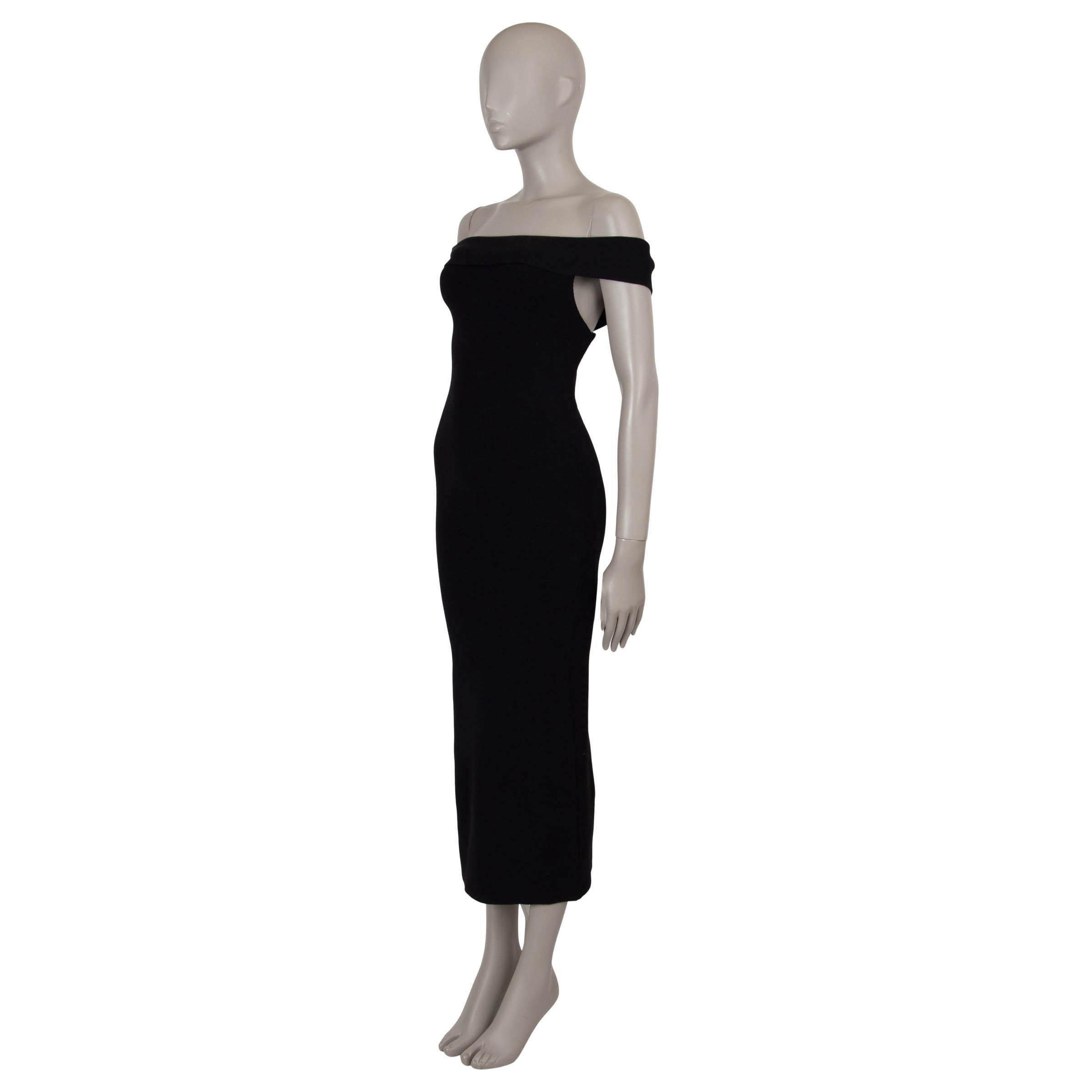 Questo abito da sera Altuzarra Marceau, autentico al 100%, in jersey nero elasticizzato di viscosa EcoVero (LENZING) (72%) e poliestere (28%), emana un'eleganza moderna. Progettato con una silhouette bodycon e una lunghezza midi, presenta una fascia