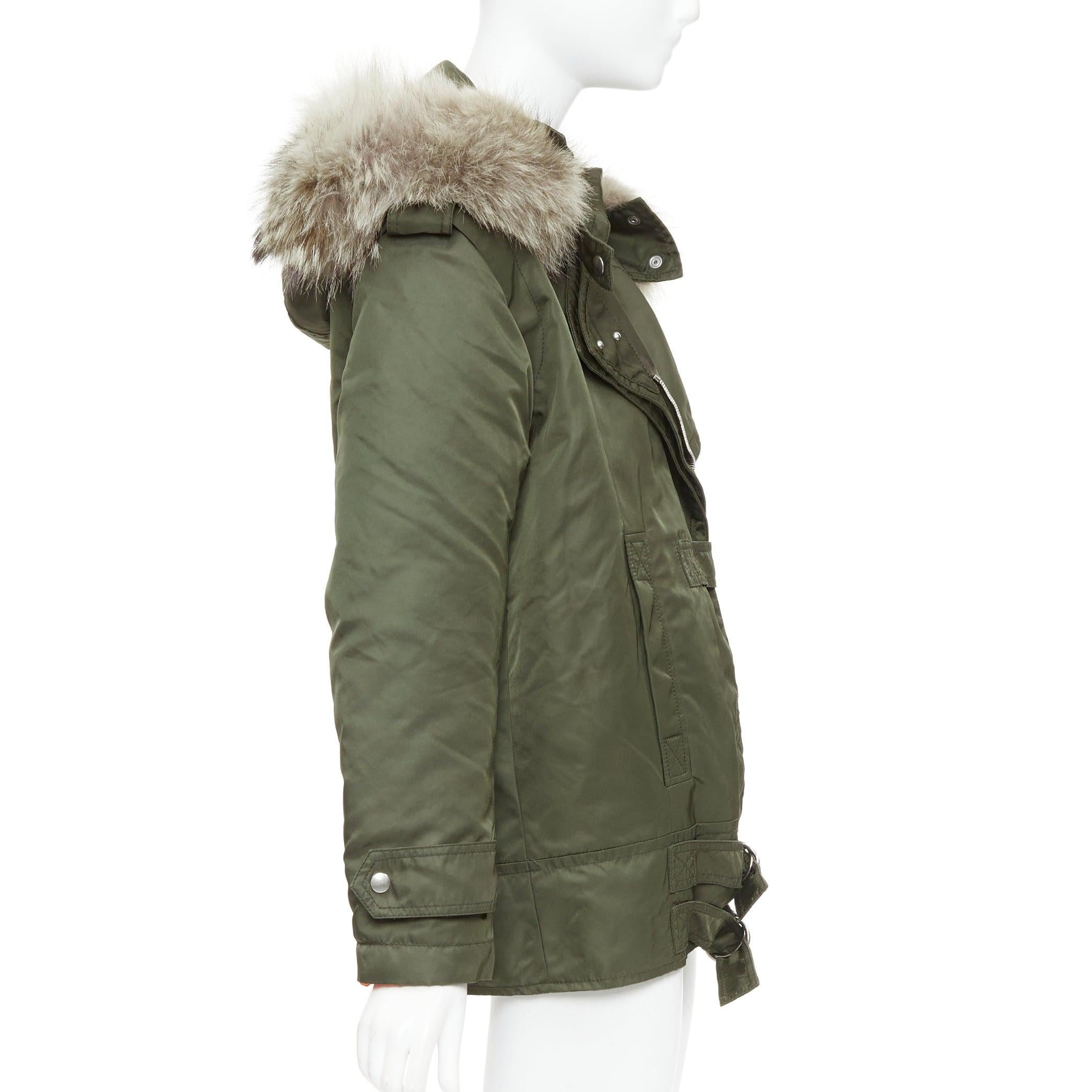 De las mujeres ALTUZARRA Parka utilitaria de Chipre con capucha ribeteada en piel y hebilla de nailon verde FR36 S en venta