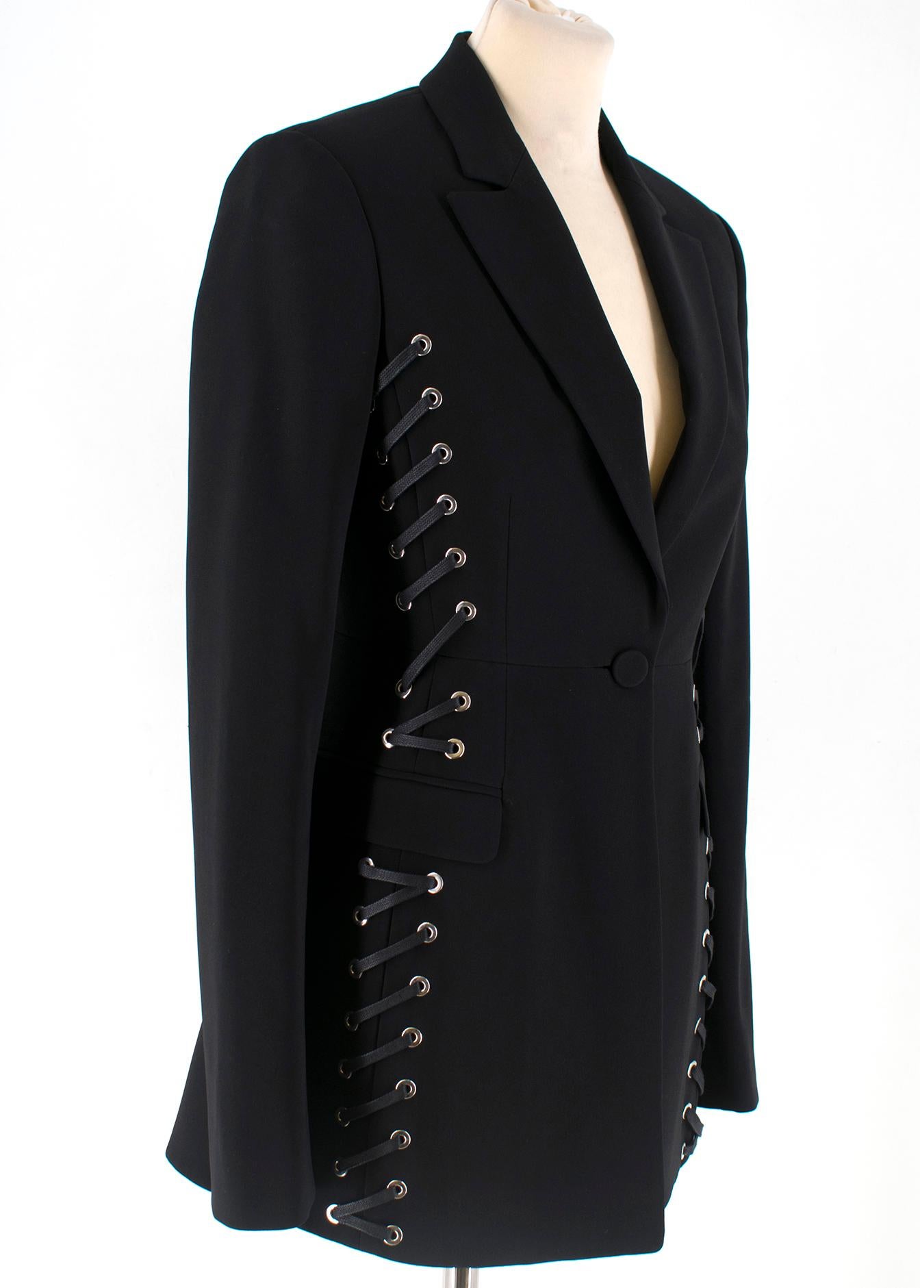 Altuzarra Women's Black Merrie Laced Blazer in size 36. Altuzarra merges sassiness with utility in this blazer. Decorated with intricate laces, light shoulder puffs, pockets and a singular black button. 


- Pre fall 2015 collection
- Dry clean