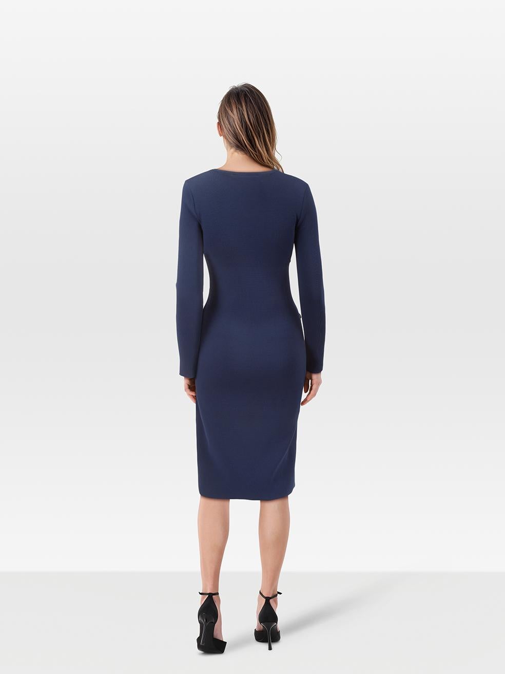 CONDITION is Very good. Minimal wear to the dress is evident. Plucks and pilling to the weave on the back left towards the waist on this used Altuzarra designer resale item.
 
 
 
 Details
 
 
 Navy¬†
 
 Viscose
 
 Dress
 
 Midi
 
 Fitted
 
 Long