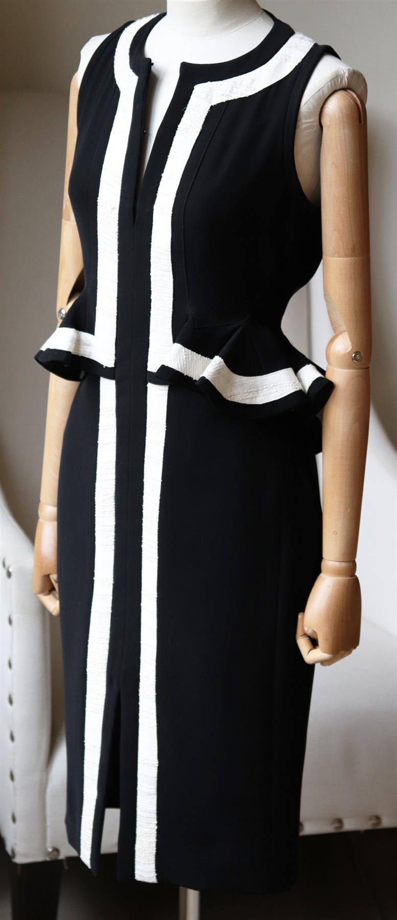 Kleid aus Satin und Tweed mit Schößchen vontuzarra (Schwarz)