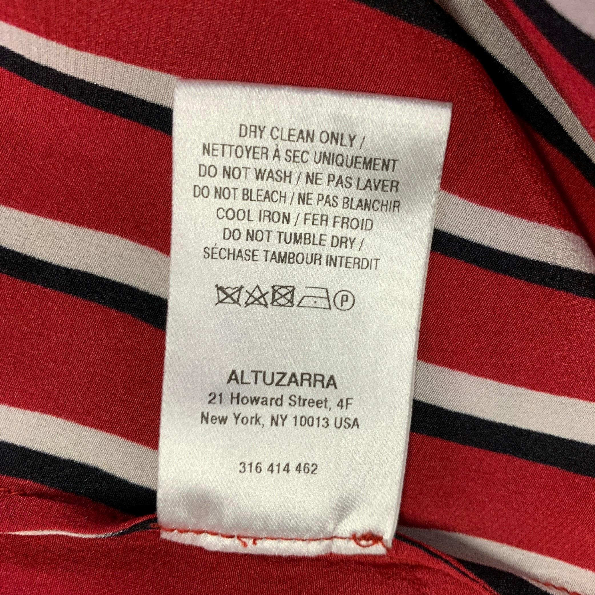 ALTUZARRA Größe 0 Rot Schwarz Weiß Seidenstreifen Hidden Buttons Casual Top im Angebot 1