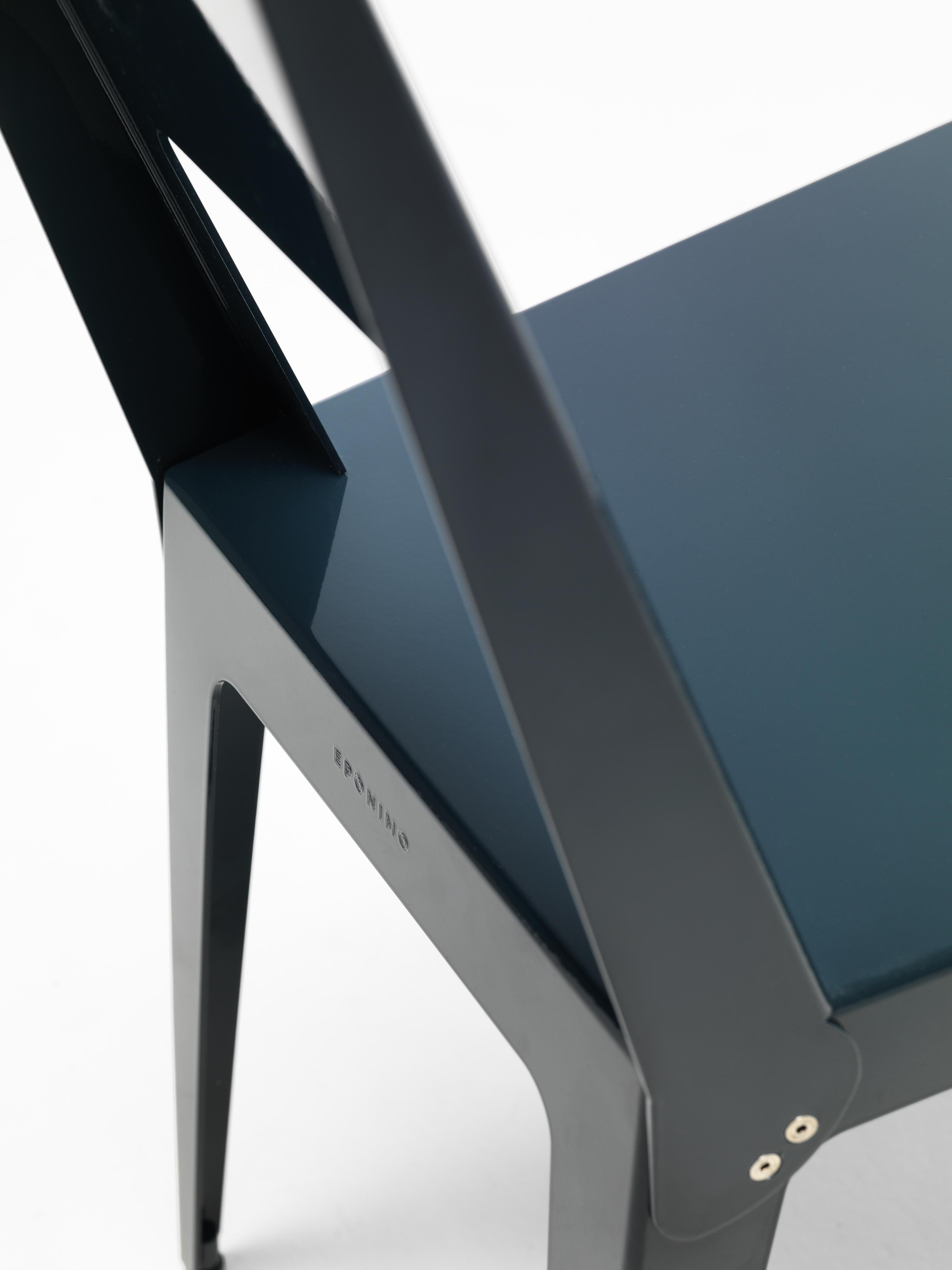XXIe siècle et contemporain Chaise moderne du 21e siècle en feuille d'aluminium pliée et peinte en vente