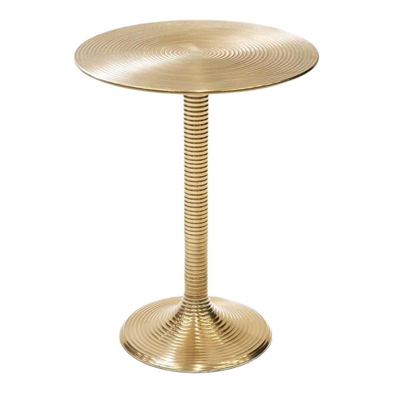 Mesa auxiliar de aluminio dorado