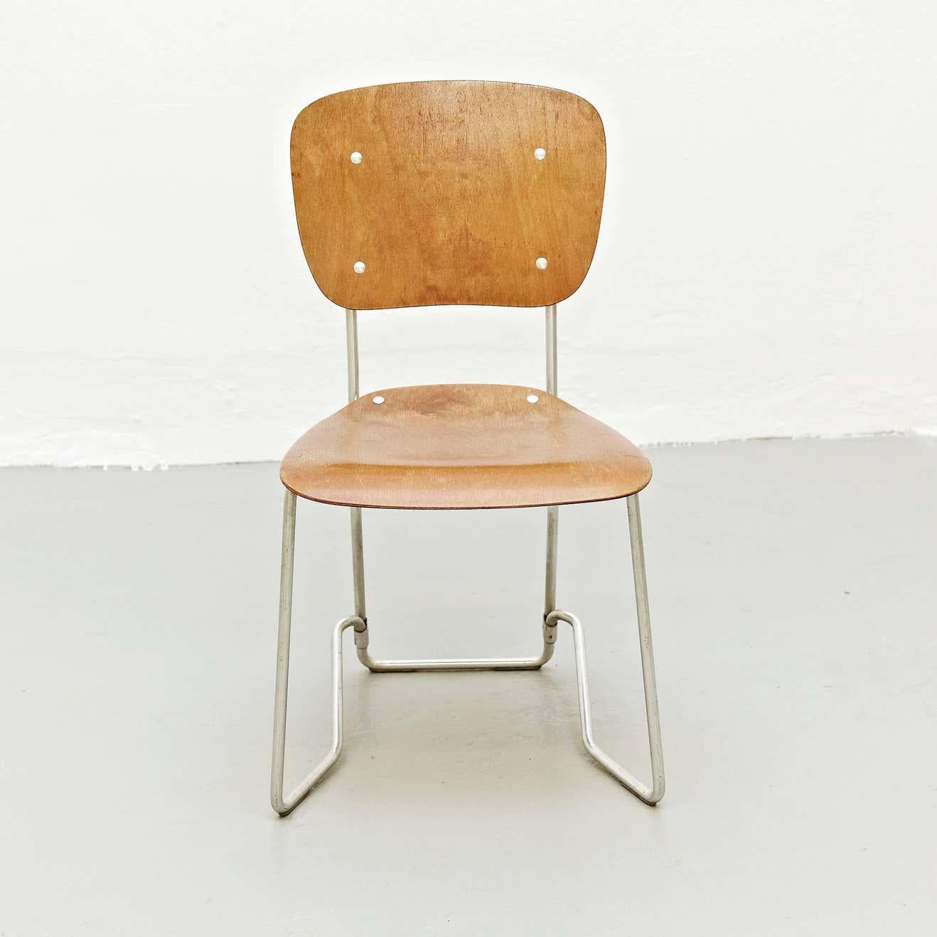 Stackable Aluflex chairs by Armin Wirth for Aluflex, Switzerland, 1950s.

Rare first edition pair of chairs.

In good original condition, with minor wear consistent with age and use, preserving a beautiful patina.