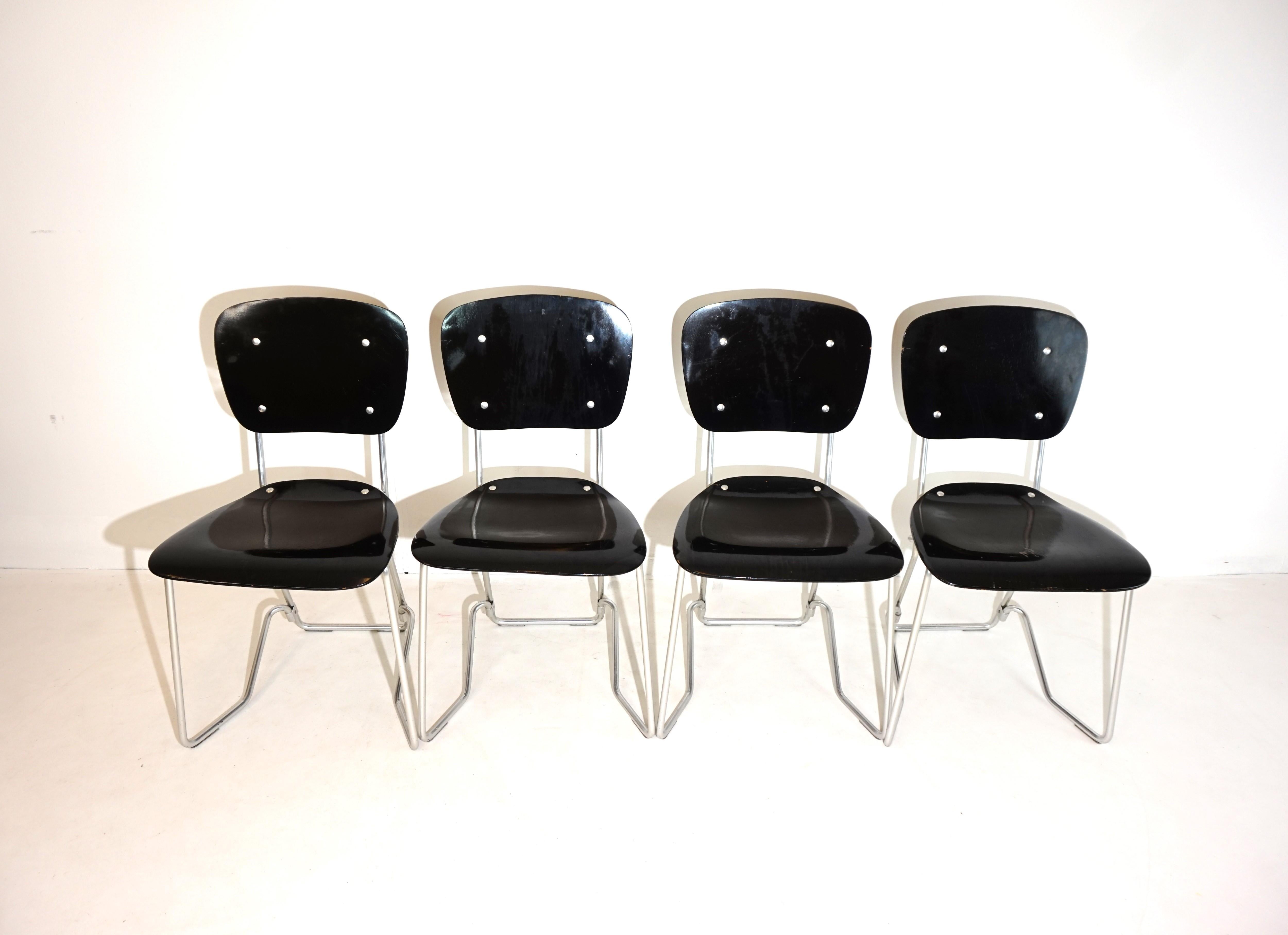 Allemand Ensemble de 4 chaises empilables Aluflex d'Armin Wirth pour Ph. Zieringer en vente