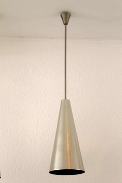 Alumag Belmag Trois lampes suspendues en forme de cône